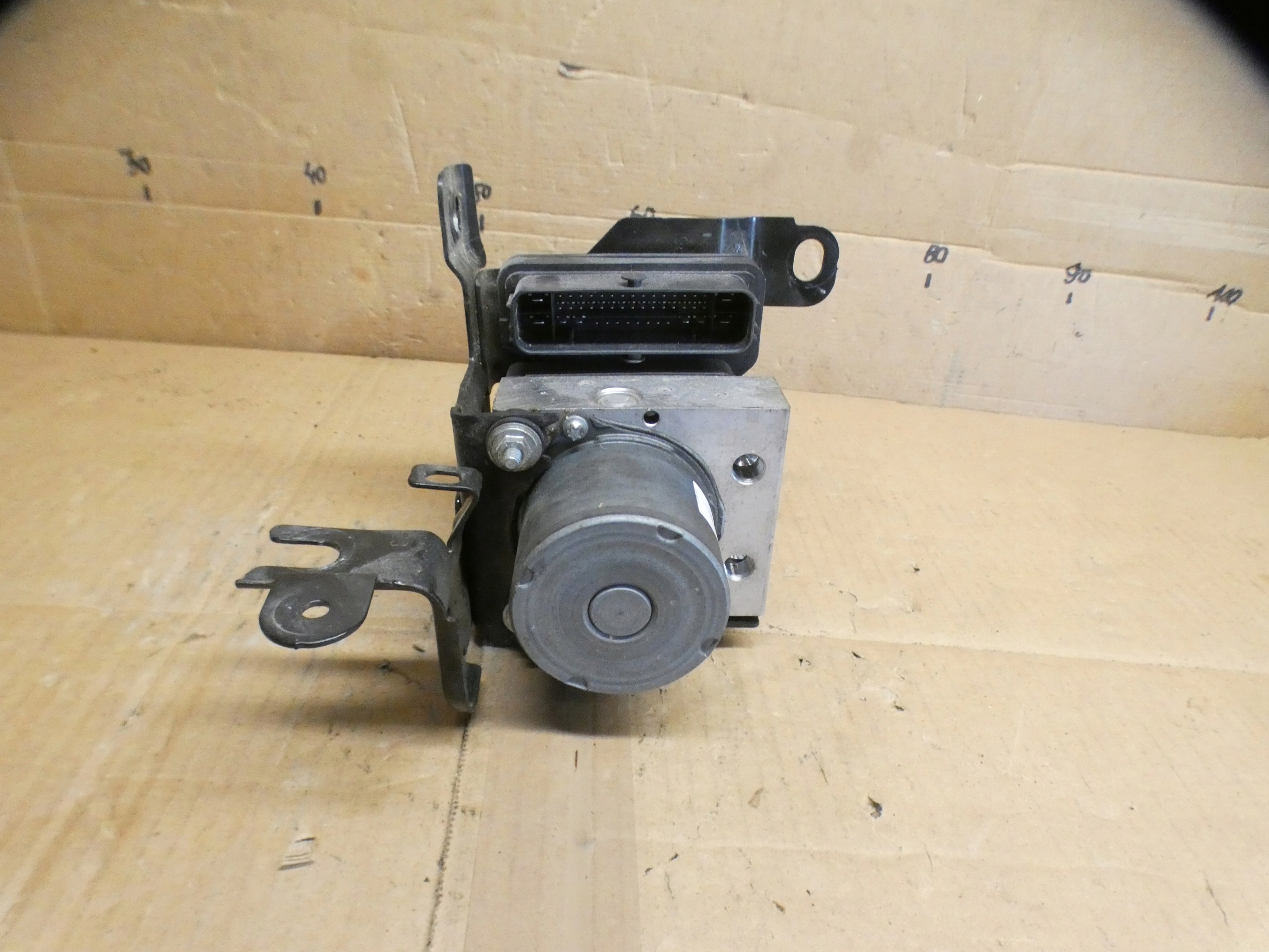 PEUGEOT 5008 II pompa ABS 9812786180
