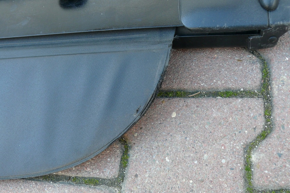 ролета воздухозаборник жалюзи багажника черный ALFA ROMEO 156