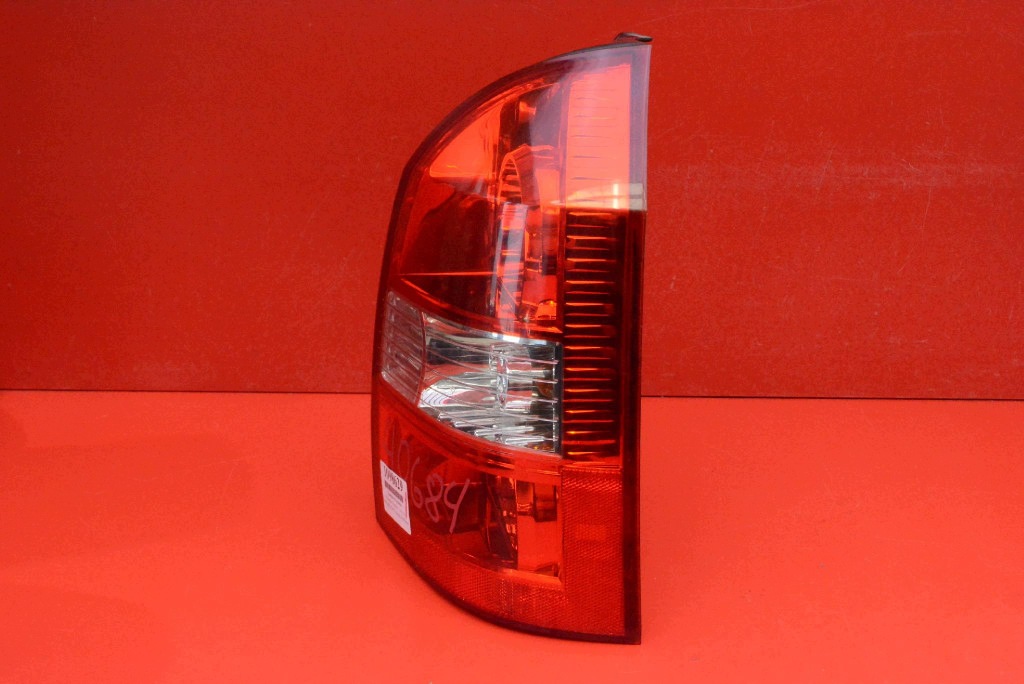 light right rear part rear 92402-2E0 HYUNDAI TUCSON 1 and 04-10
