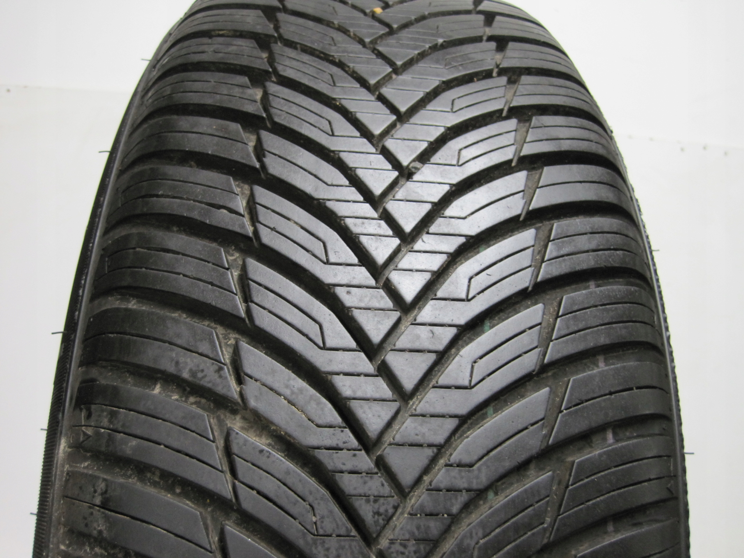 wheels discs tyres VW TIGUAN 5NA R17 24R M+S
