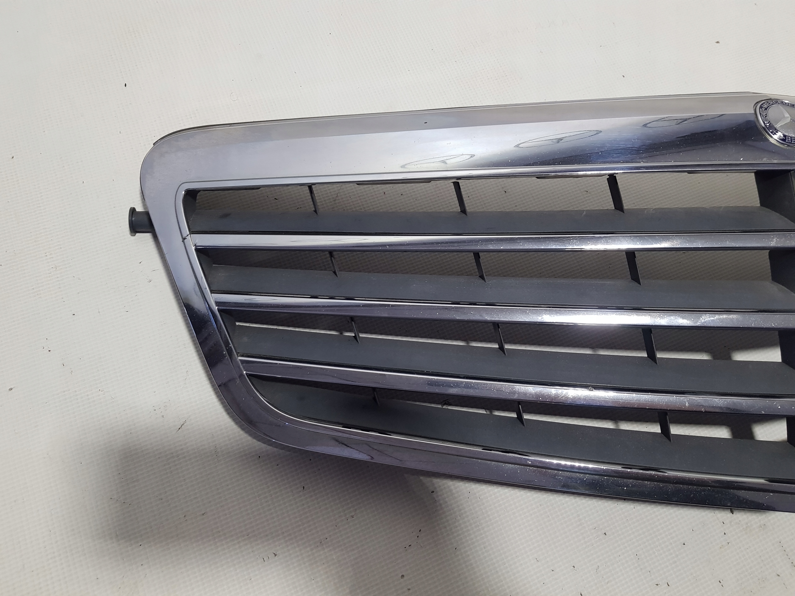 grille radiator grill front Mercedes E W212 A2128800183