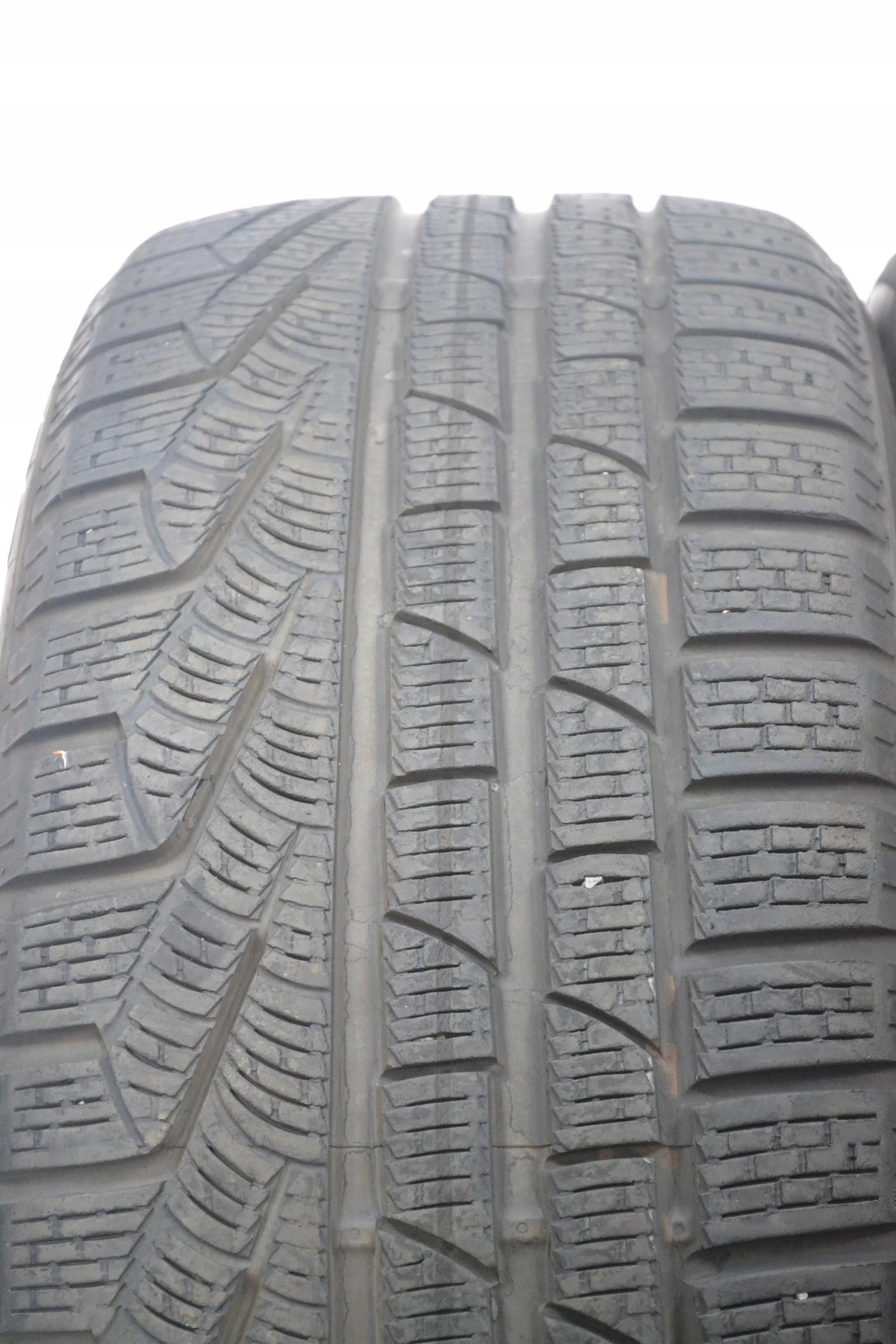 235/45R18 94V PIRELLI SOTTOZERO 2 x2szt 7570z Sezon zimowe