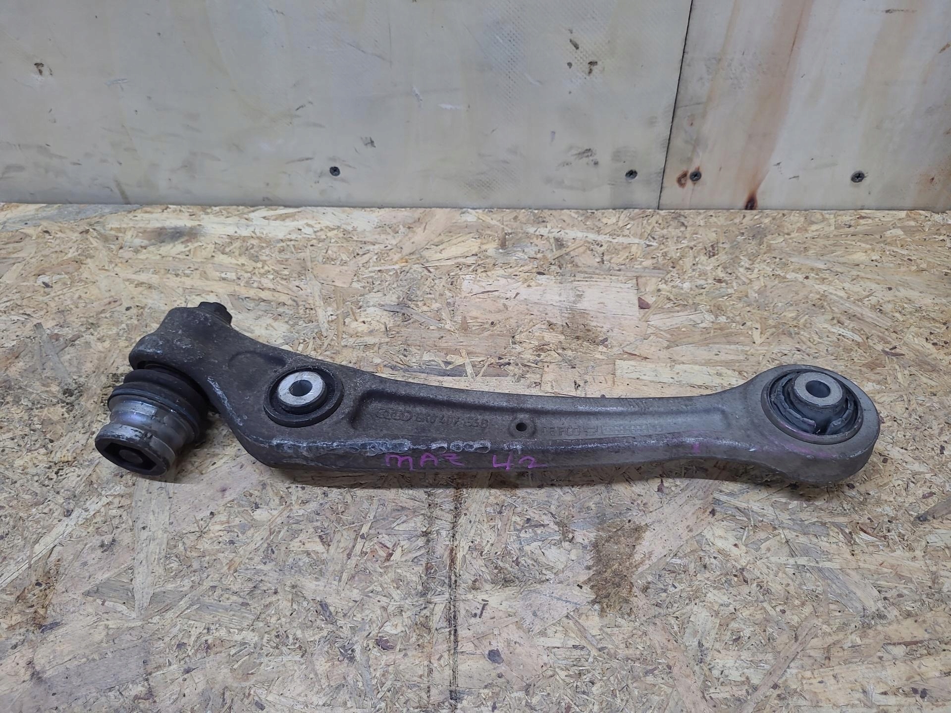 arm front right side Audi A4 B8 2011 8K0407156B