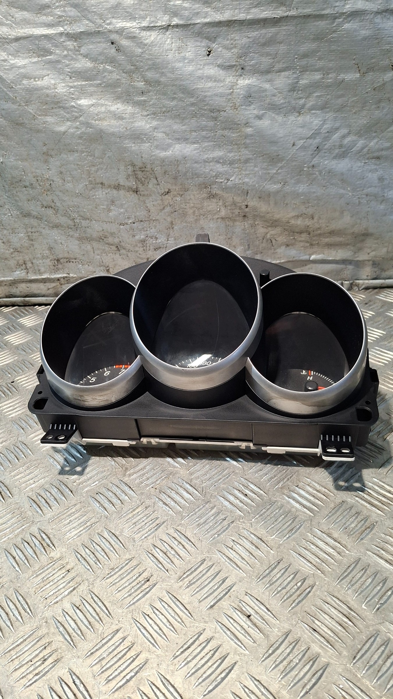 dials MAZDA 3 BK 1.6