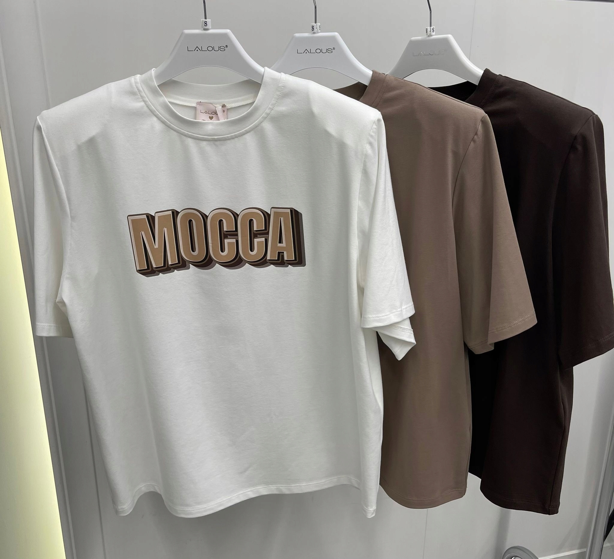 Tričko béžové S Potiskem a polštářky Model 1020 velikost S