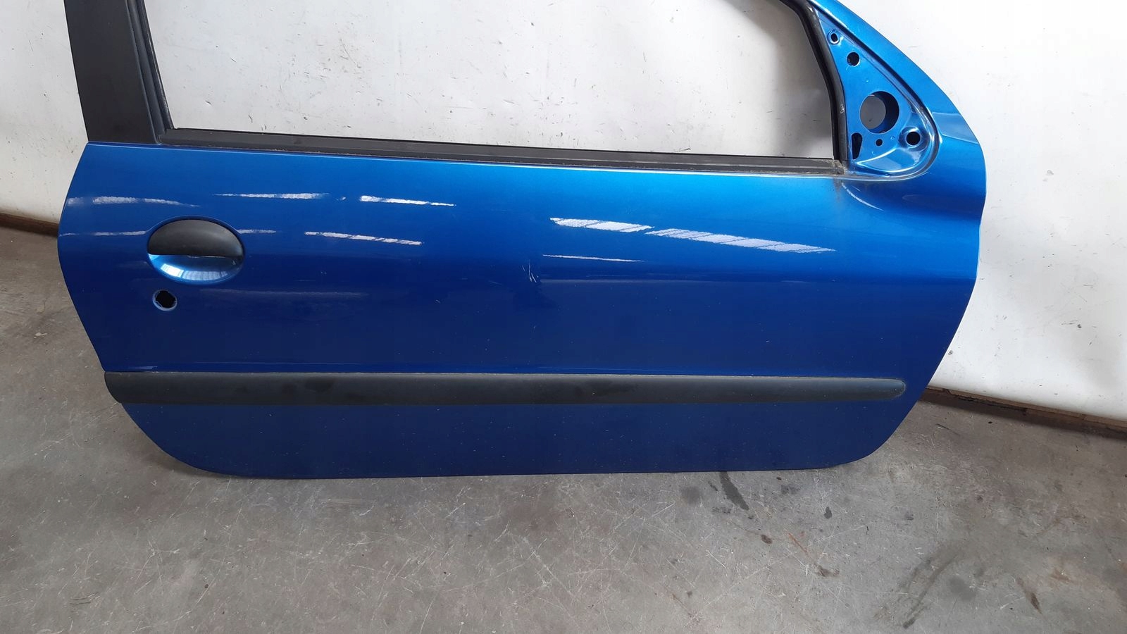 door front front right Peugeot 206+ plus 1,1 KGS