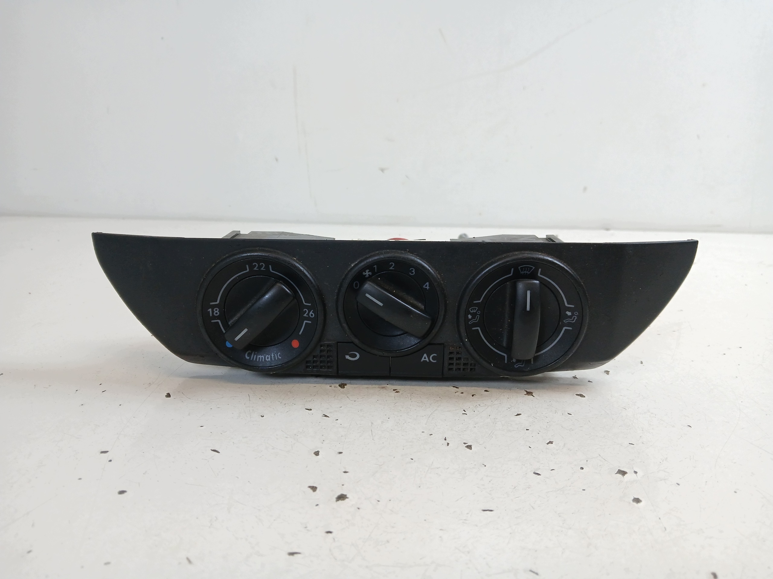 VW POLO 9N PANEL klími klimatizaci 6Q0820045E