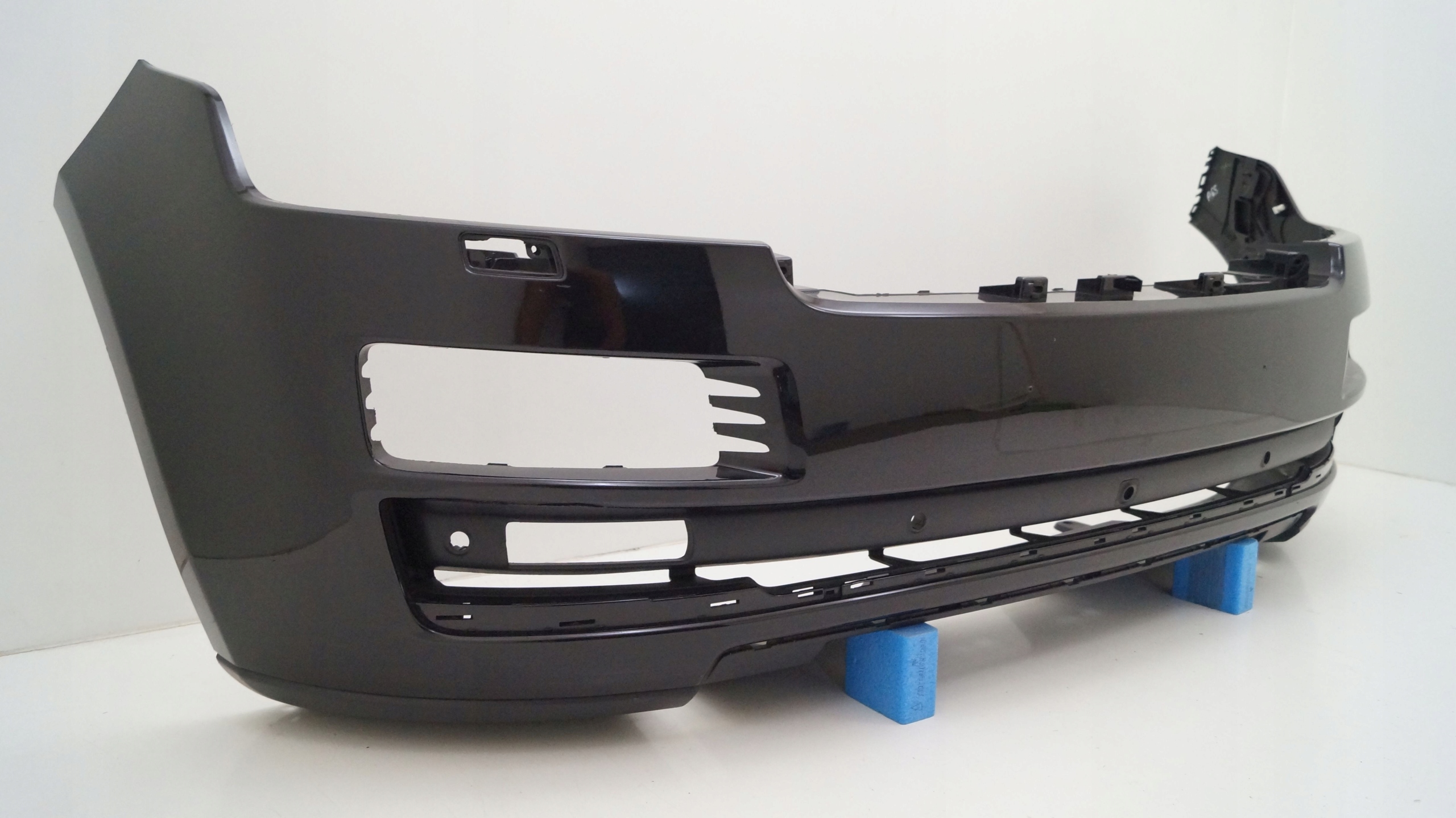 RANGE ROVER VOGUE L405 12-18 ZDERZAK PRZEDNI PRZÓD A65 Producent części Land Rover OE