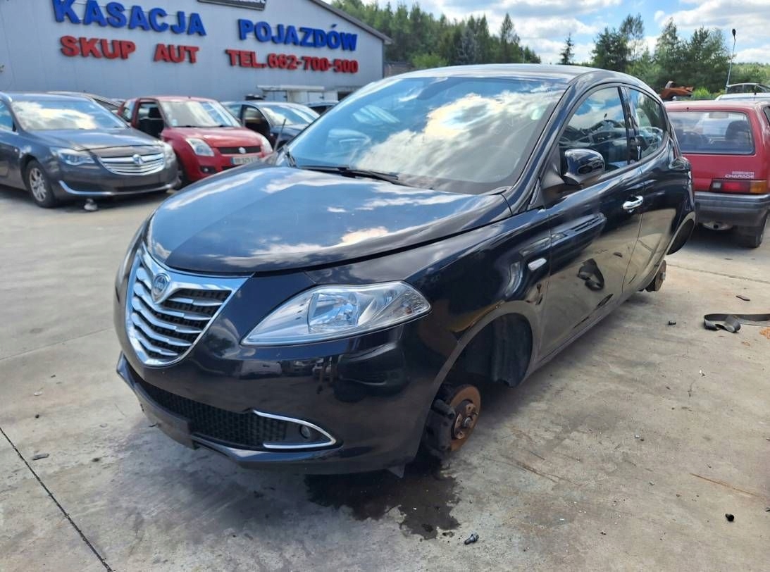 Lancia Chrysler Ypsilon 3 III 312 2011- KLAPKA Handschuhfach Handschuhfach Armaturenbrett