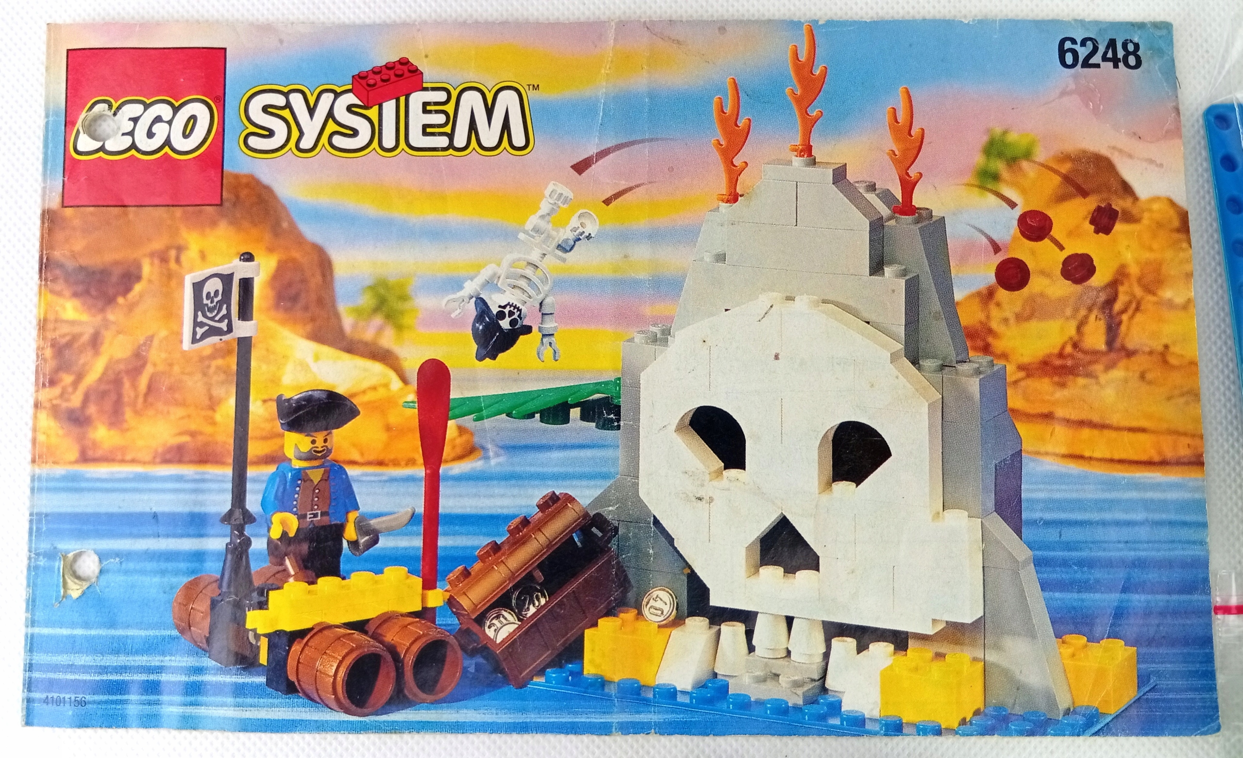 LEGO Pirates 6248 Volcano Island