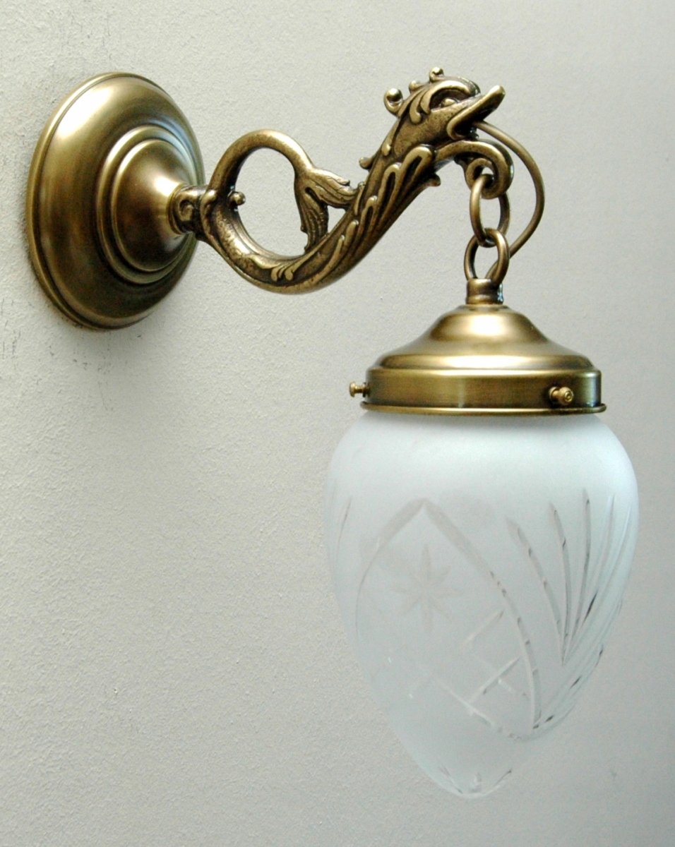 Mosadzné nástenné svietidlo, nástenná lampa z mosadze