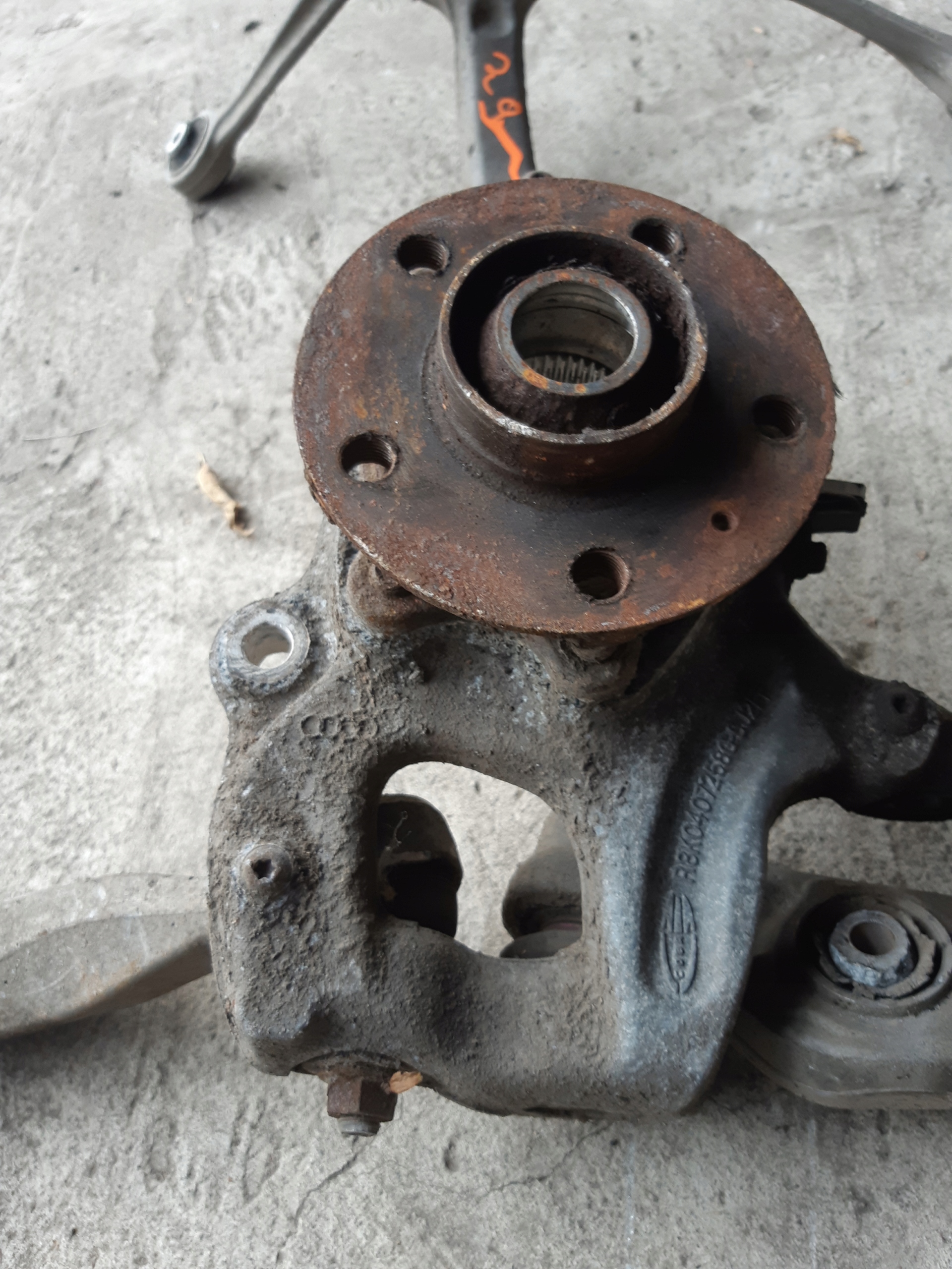 AUDI A4 B8 A5 8T A6 C7 A7 swing right right front 8K0407258G