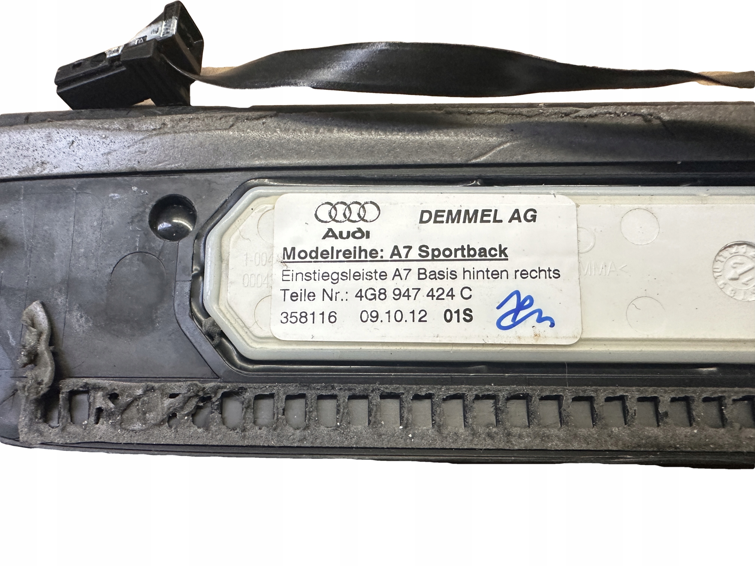 AUDI A7 4G moulding threshold right rear part LED 4G8947424C