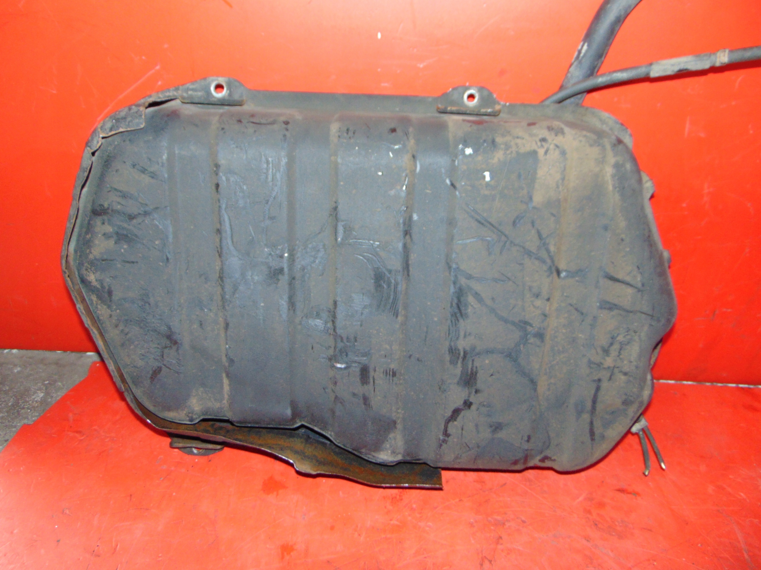MITSUBISHI COLT V 1.3 B tank kraftstofftank