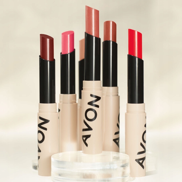 AVON Nawilżający balsam pomadka do ust - Red Marka Avon