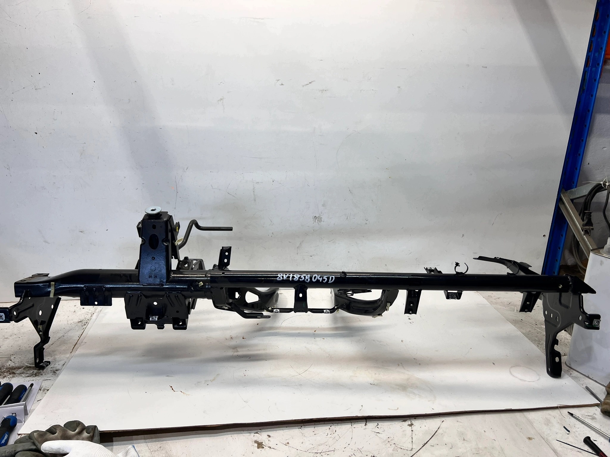 Support du tableau de bord ROZDZIELCZEJ AUDI A3 8V 8V1858045D