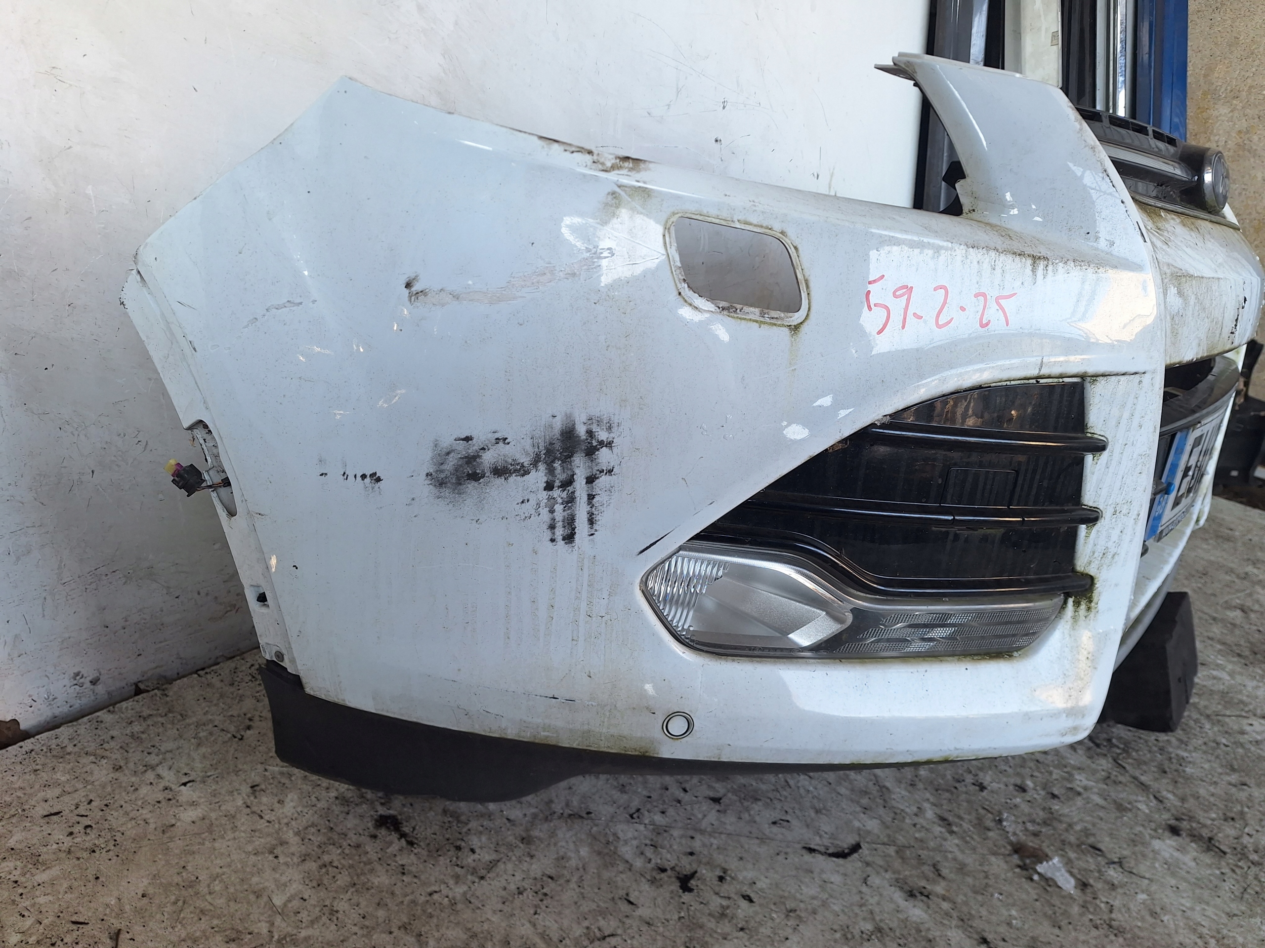FORD KUGA MK2 12-16 bumper XENON + 6 X PDC