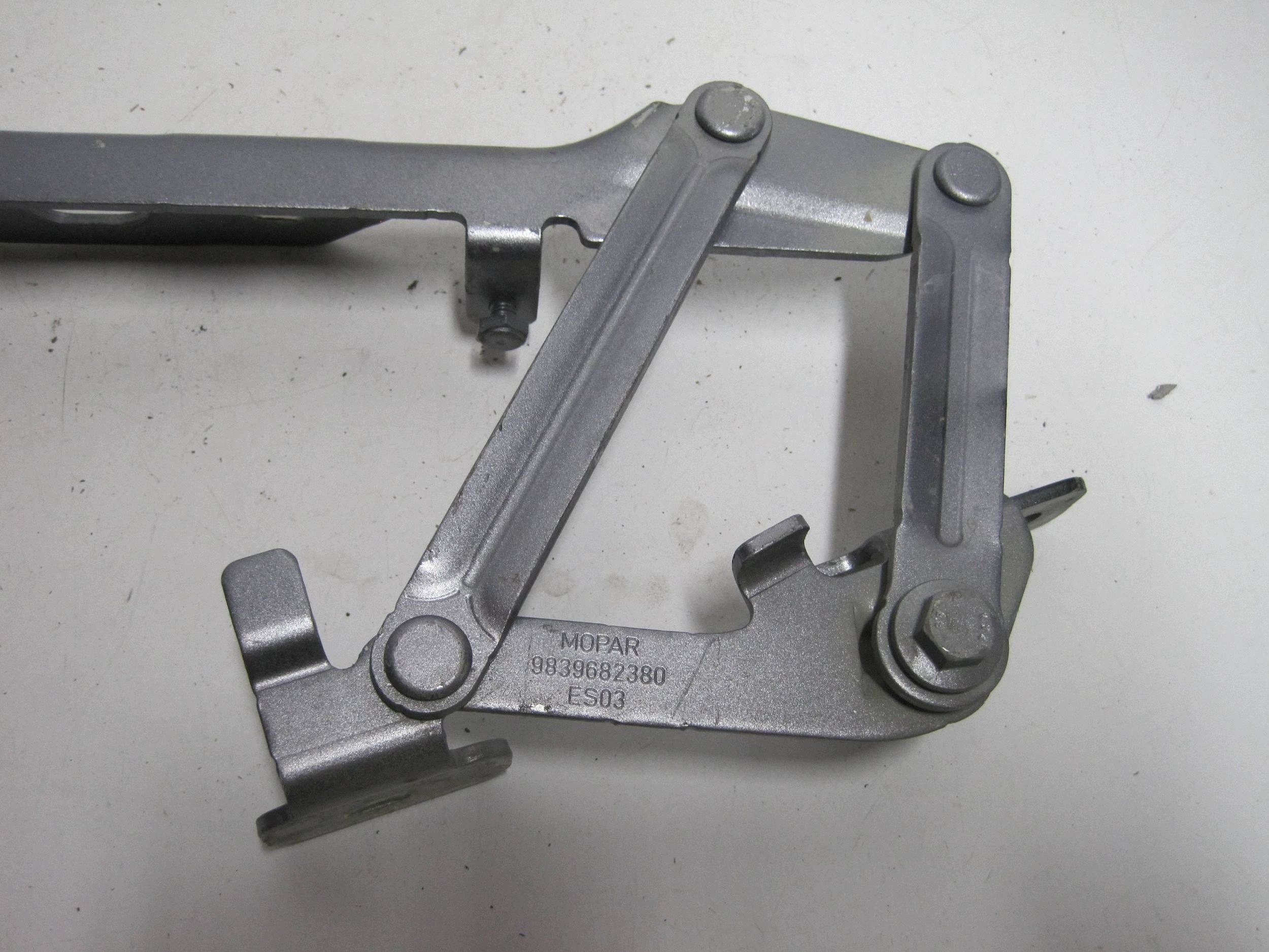 bonnet hinges left PEUGEOT 3008 III 9839682380