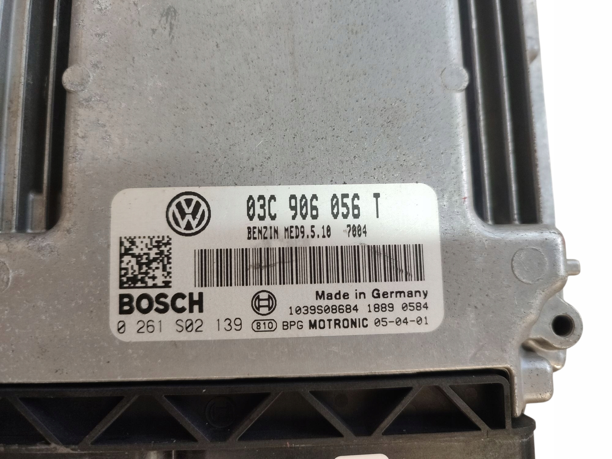 computer control unit of the engine VW PASSAT B6 1.6 FSI 03C906056T 0261S02139