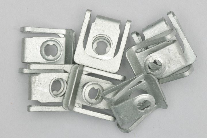 BLASZKA GNIAZDO SPINKA OSŁONY PŁYTY SILNIKA DO AUDI A4 B7 A7 A8 B8 A5 Q3 Q5 Typ silnika Benzyna Diesel