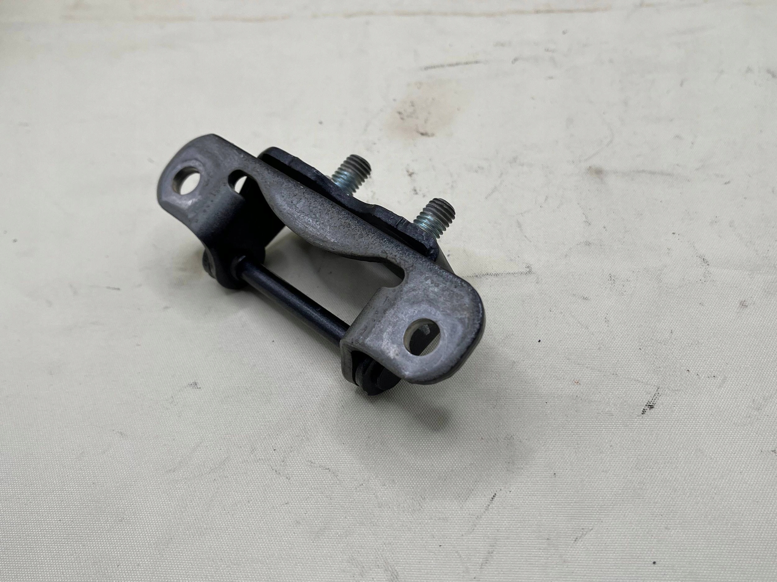 hinge door Subaru Forester SH 61820FC100 !J