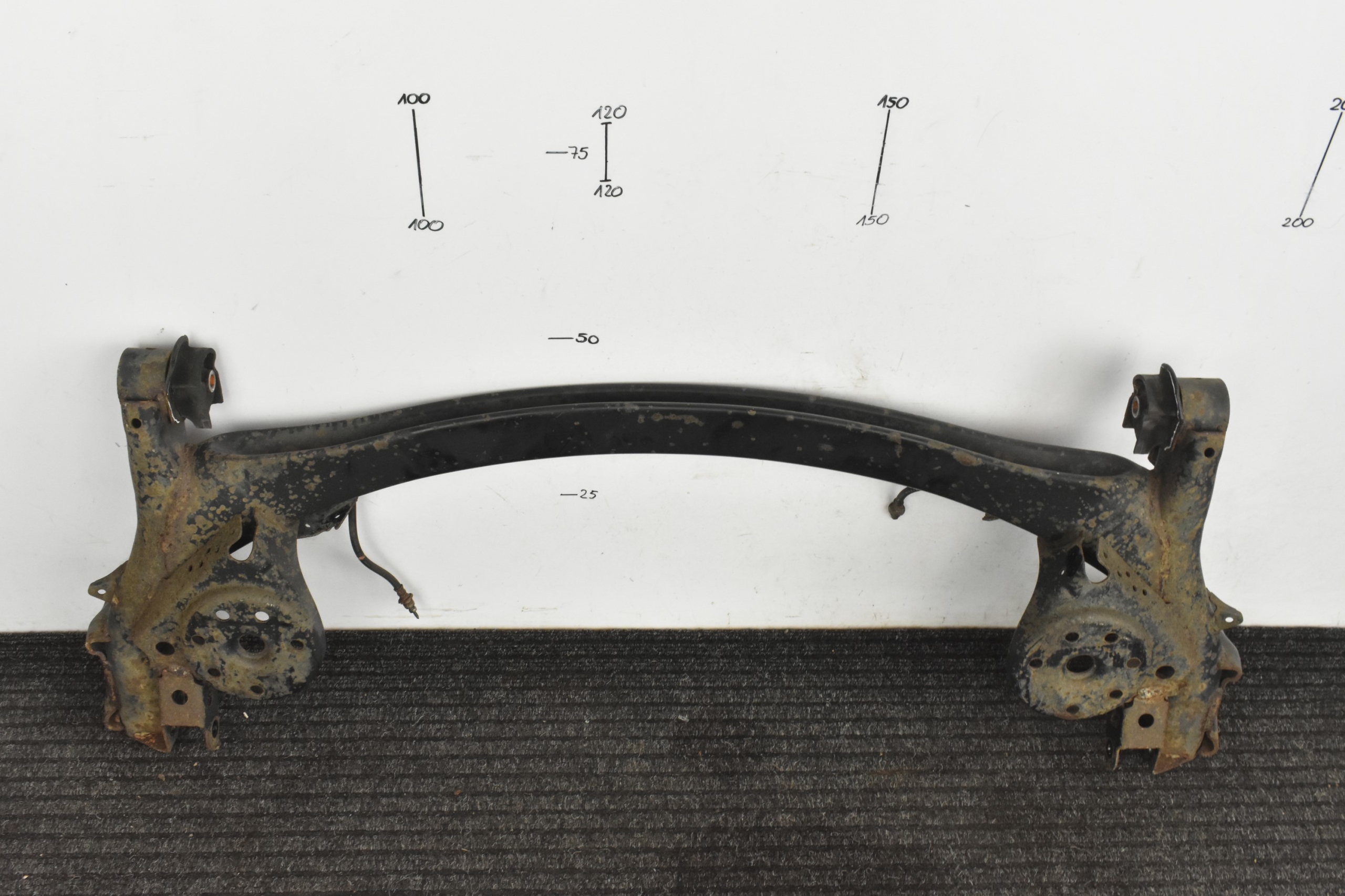 BELKA ZAWIESZENIA TYŁ 42110-28580 TOYOTA PREVIA ESTIMA III XR50 06-19 Producent części Toyota OE