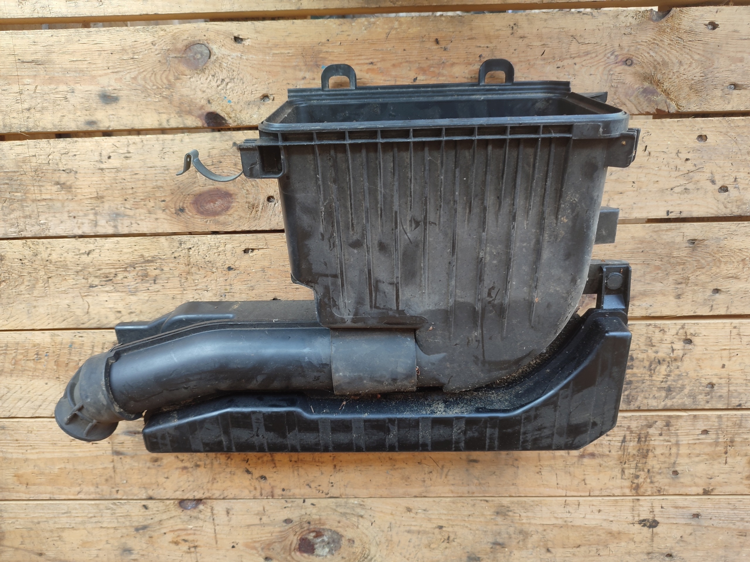 luftfiltergehäuse original 13700-69L00 SUZUKI