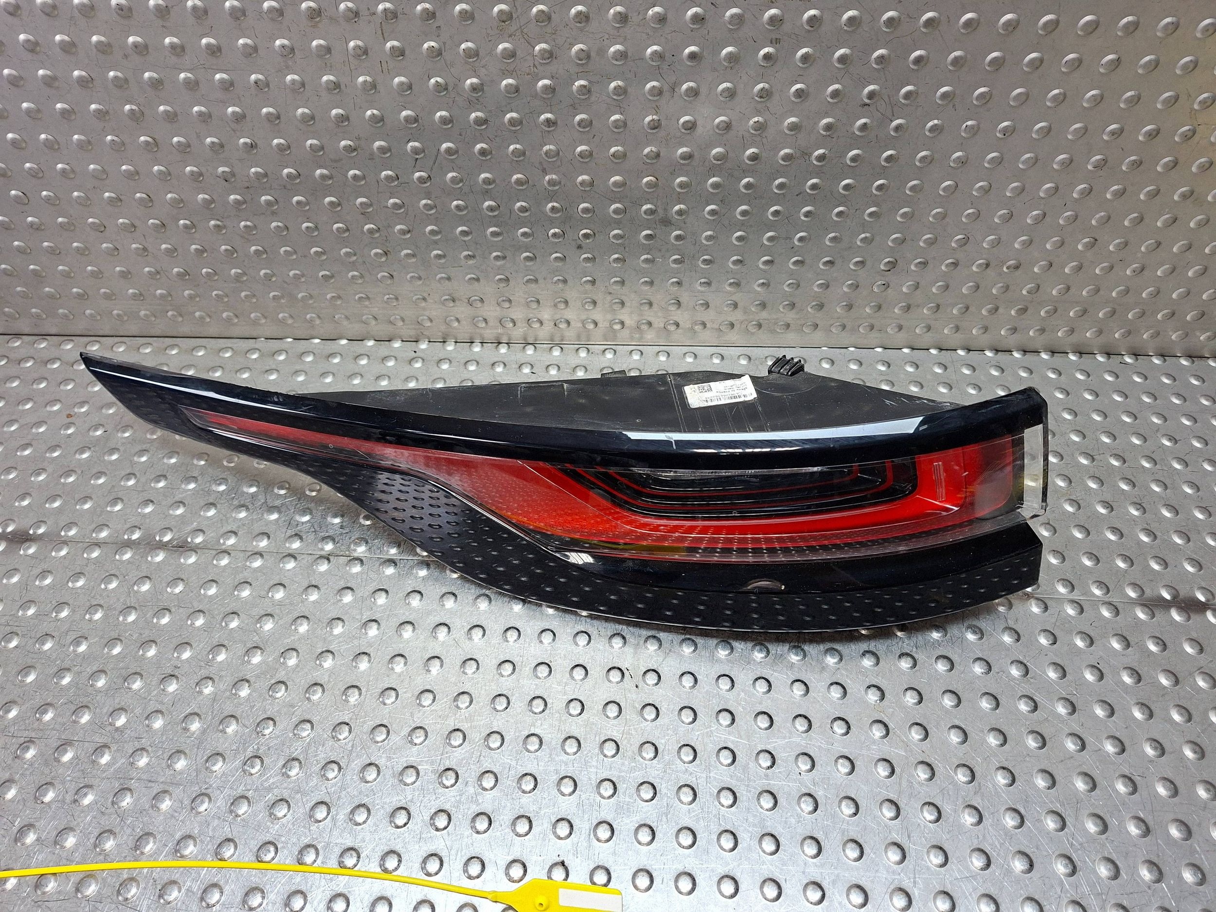 light rear part left LED RANGE ROVER VELAR L560 17-23 EU J8A2-13405-AG