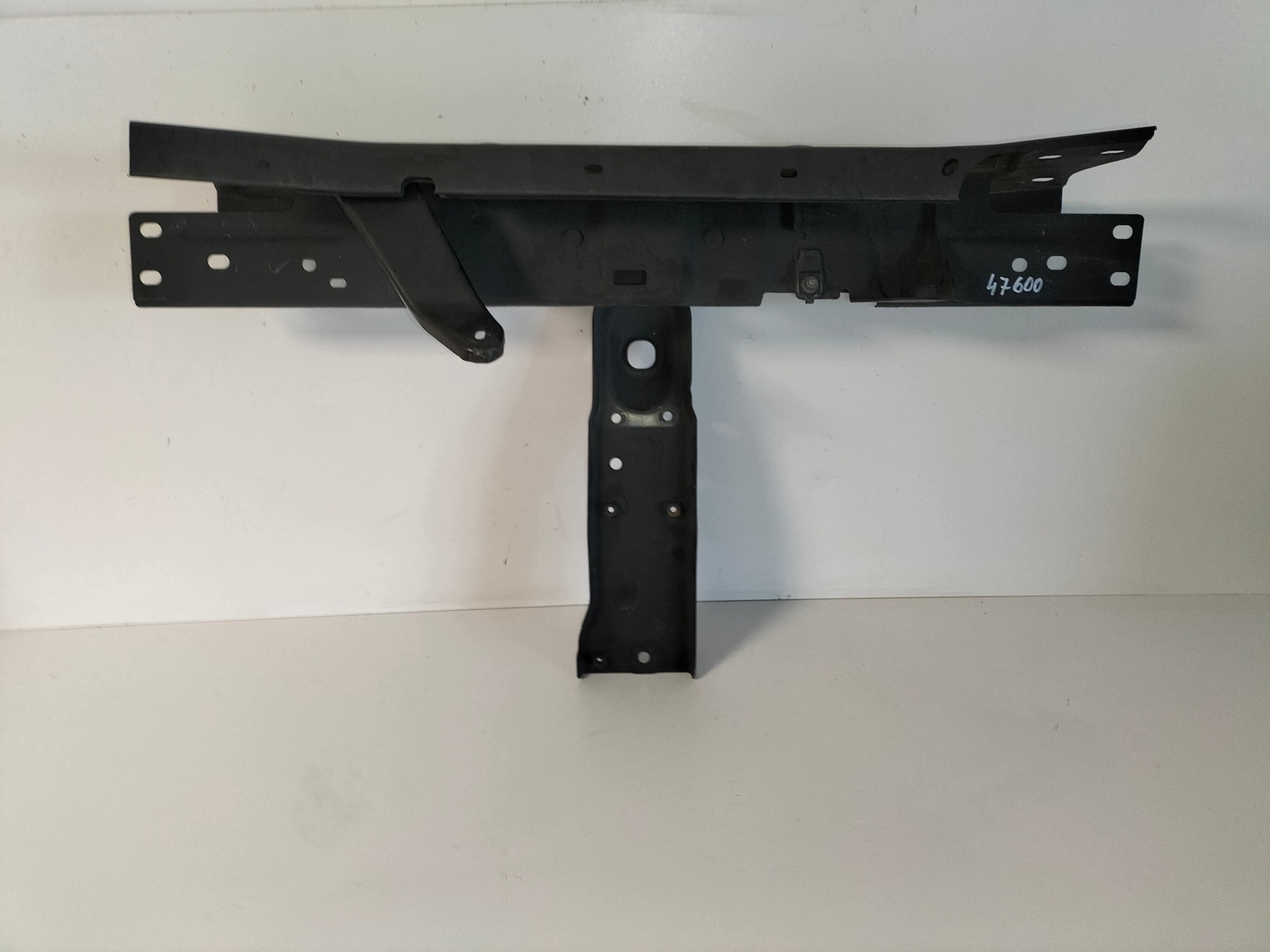 support panel for radiators pillar iron front DACIA DUSTER II 17