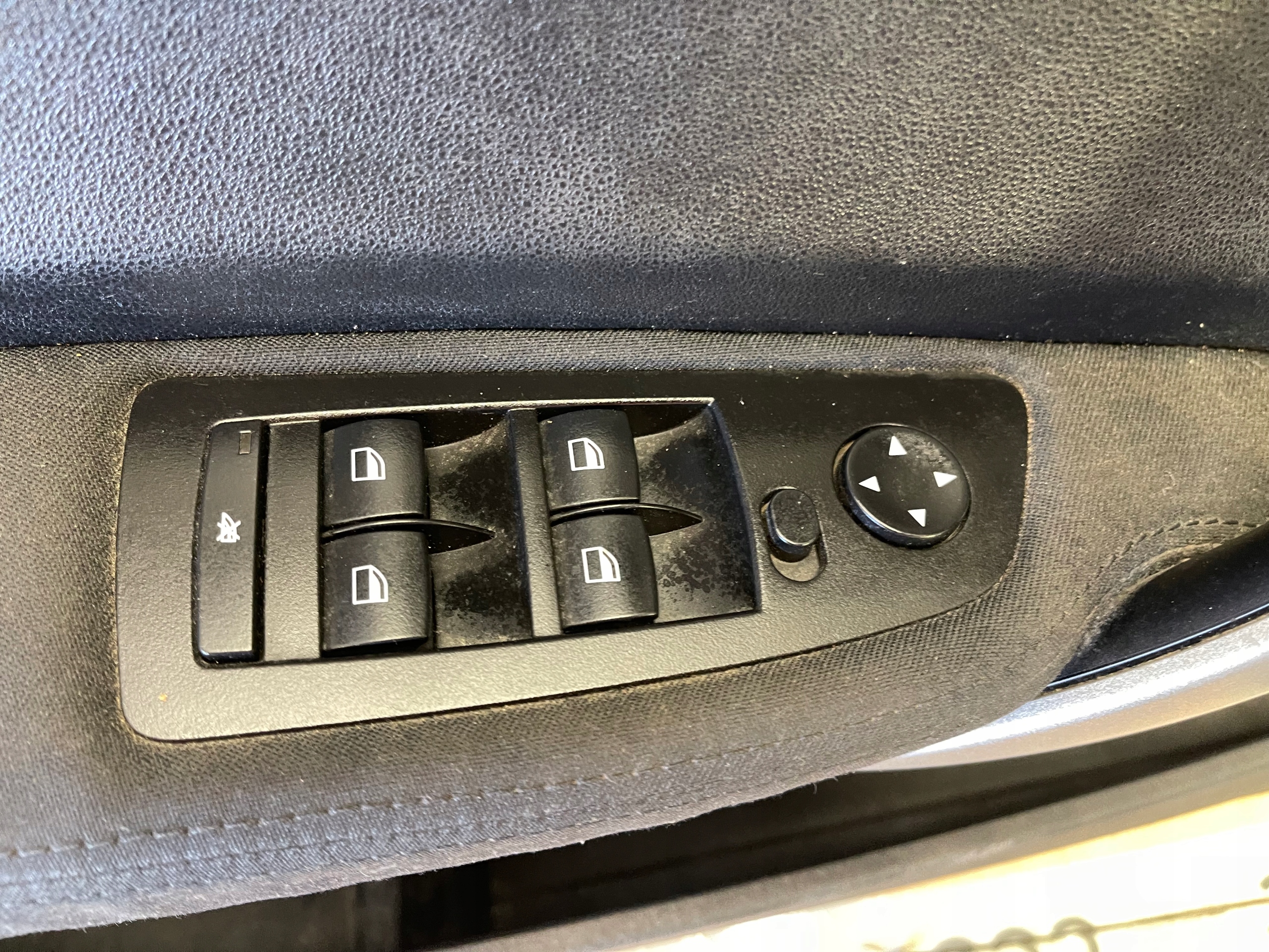 BMW E87 5D upholstery side door left front 7133297
