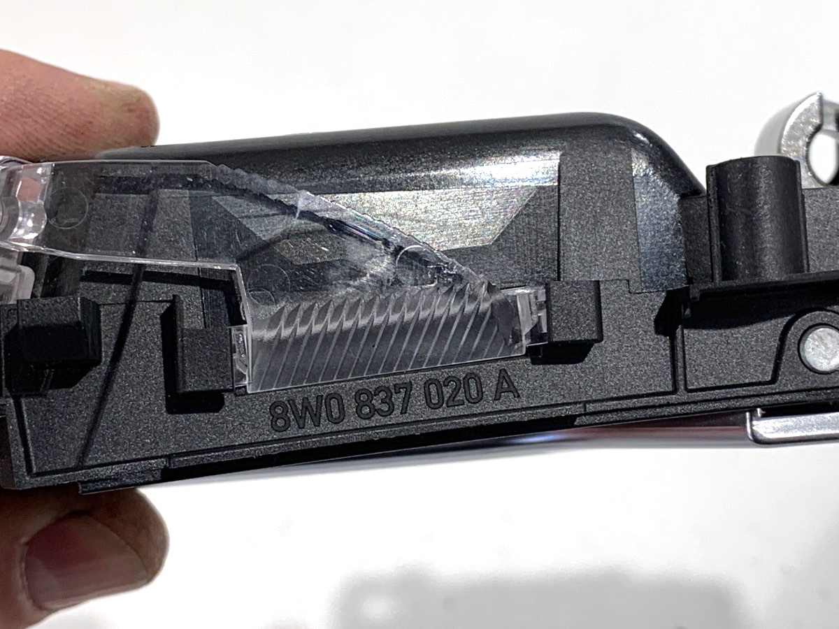 ручка двери внутренняя Audi A4 B9 универсал 8W0837020A