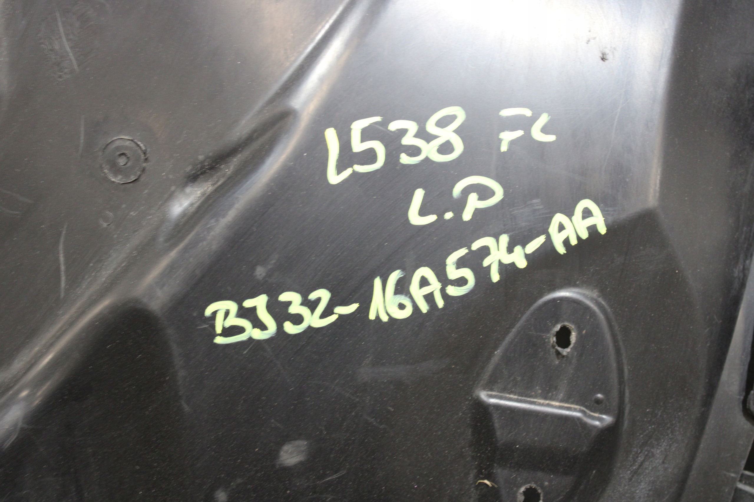 mudguard left front BJ32-16A574-AA BJ32-16A579-AB LAND ROVER EVOQUE L538 FL
