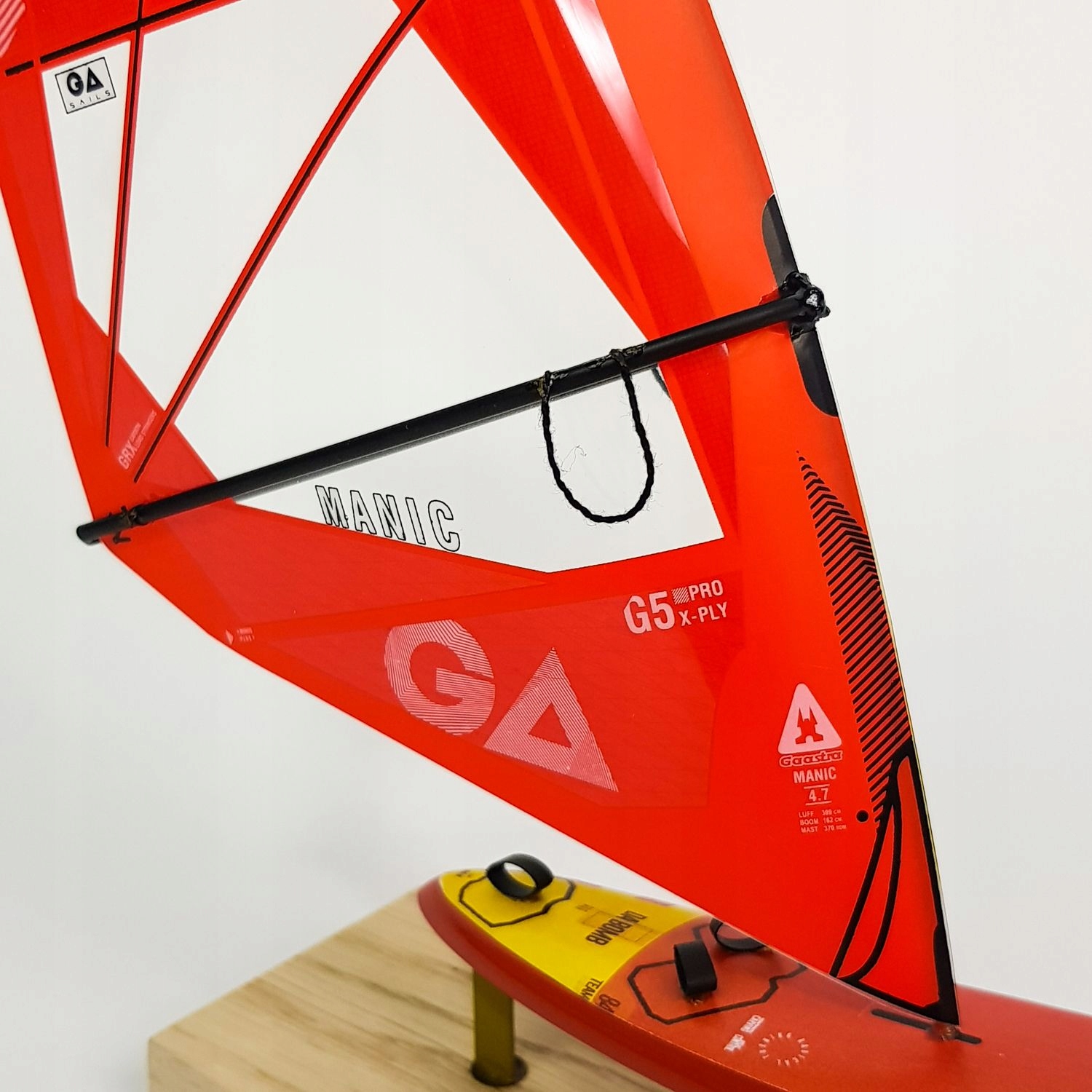 Model Windsurfingowy Tabou DaBomb GA Manic Red Kod producenta HW220302C2