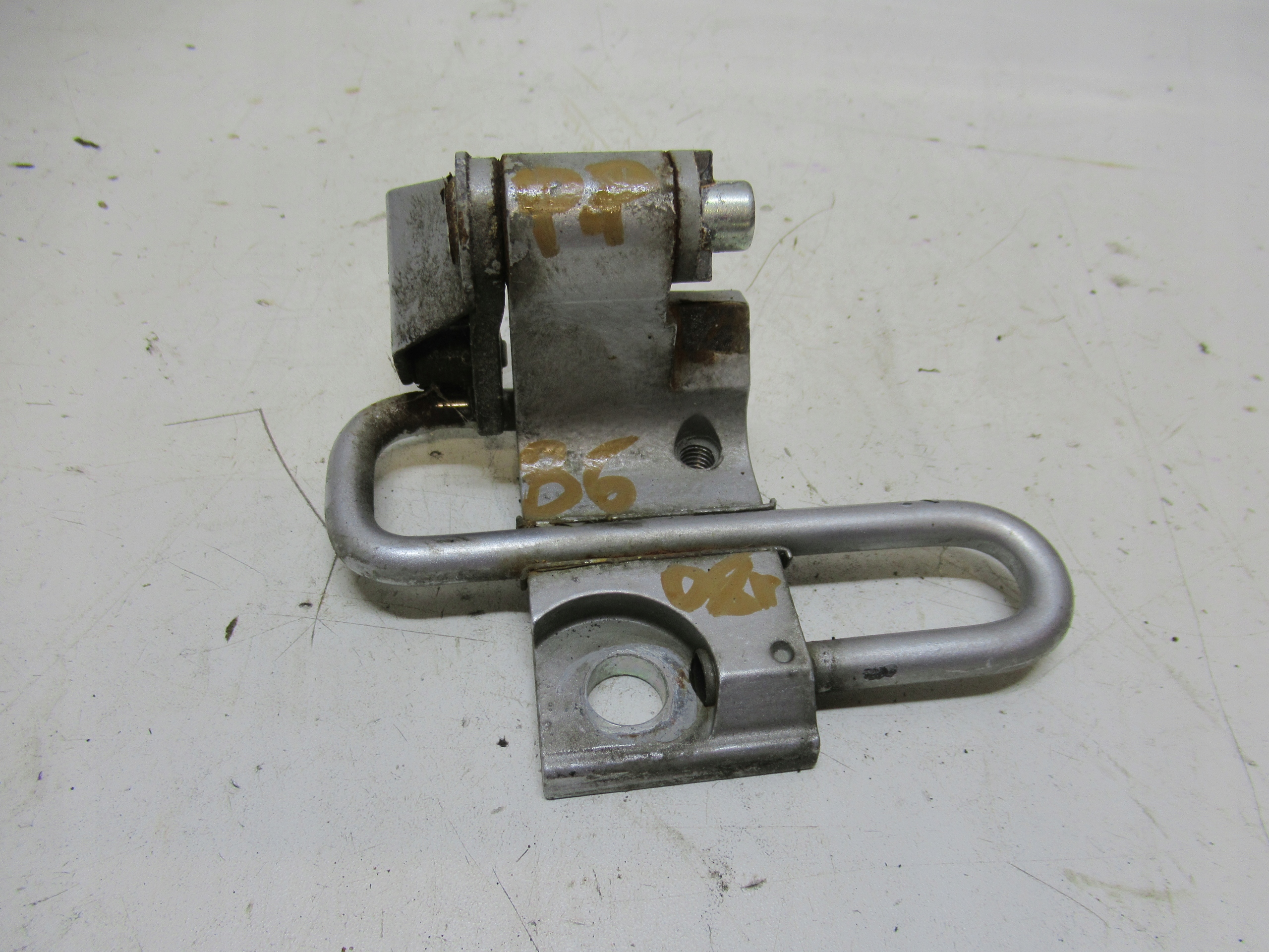 VW PASSAT B6 08R hinge door right front