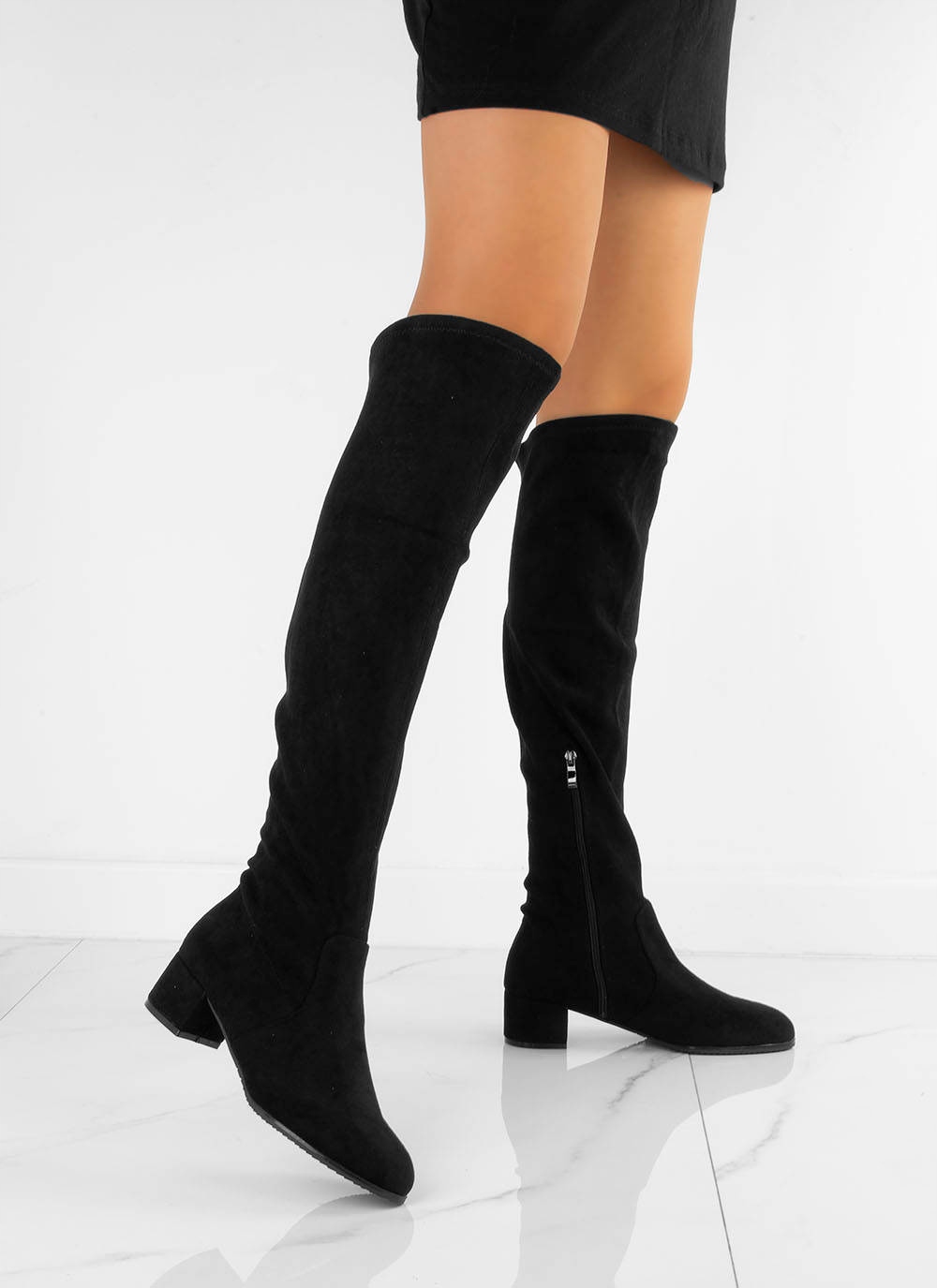 KOZAKI NA NISKI SŁUPKU CZARNE OCIEPLANE ZAMSZOWE 3 Kolor czarny