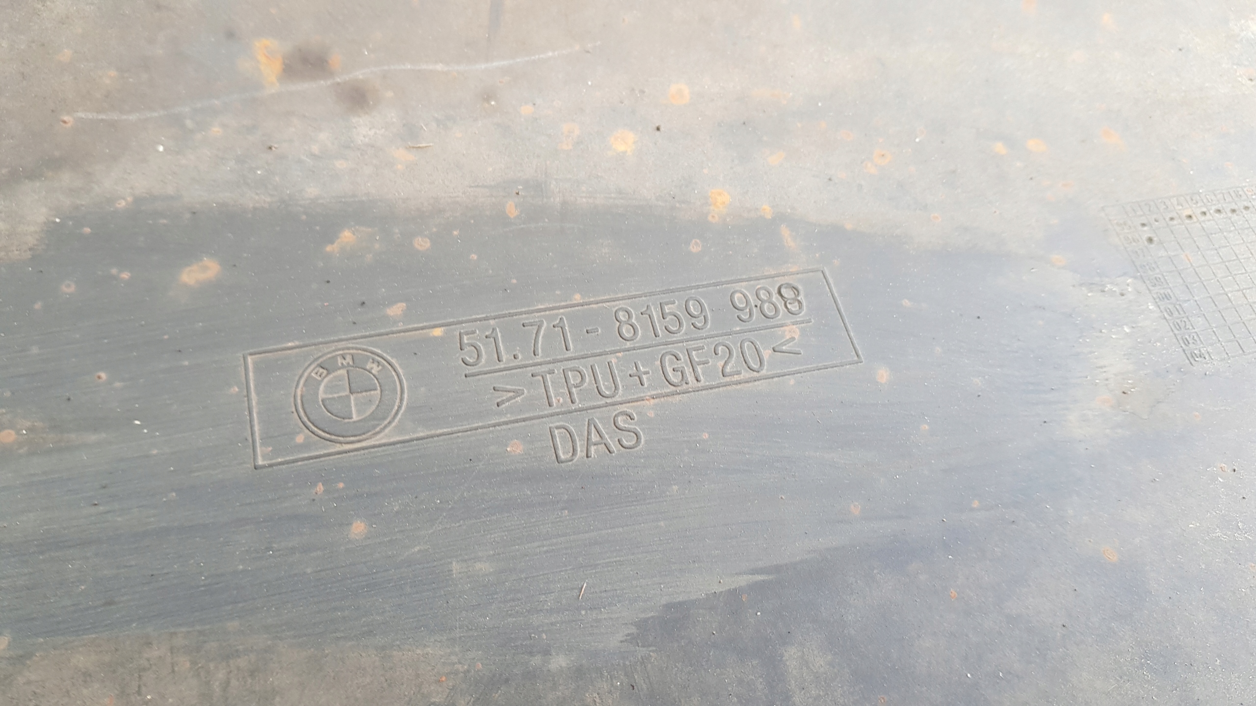 BMW 3 E46 cover chassis cover right