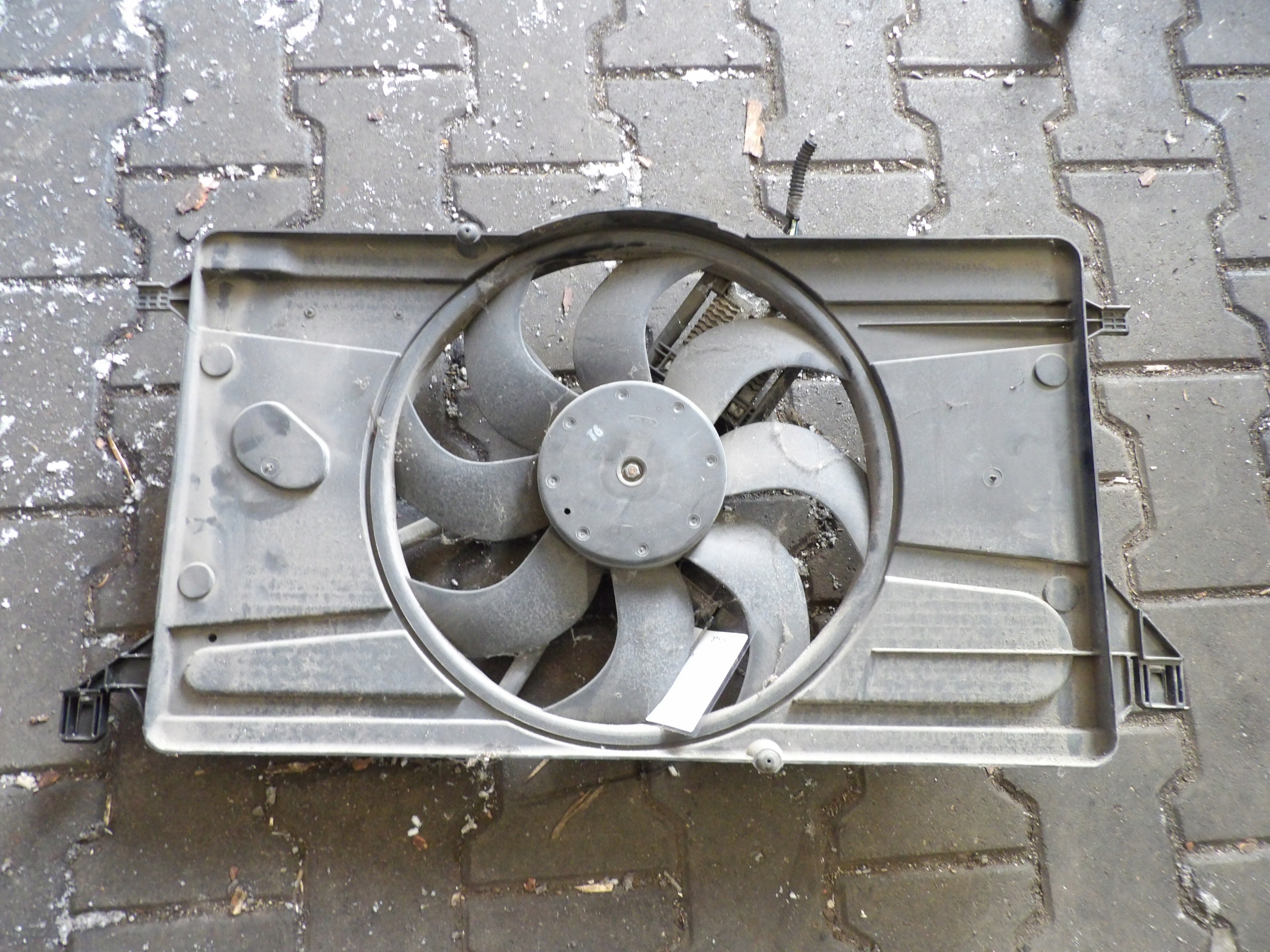 Ford Focus MK2 radiator fan 1,6B