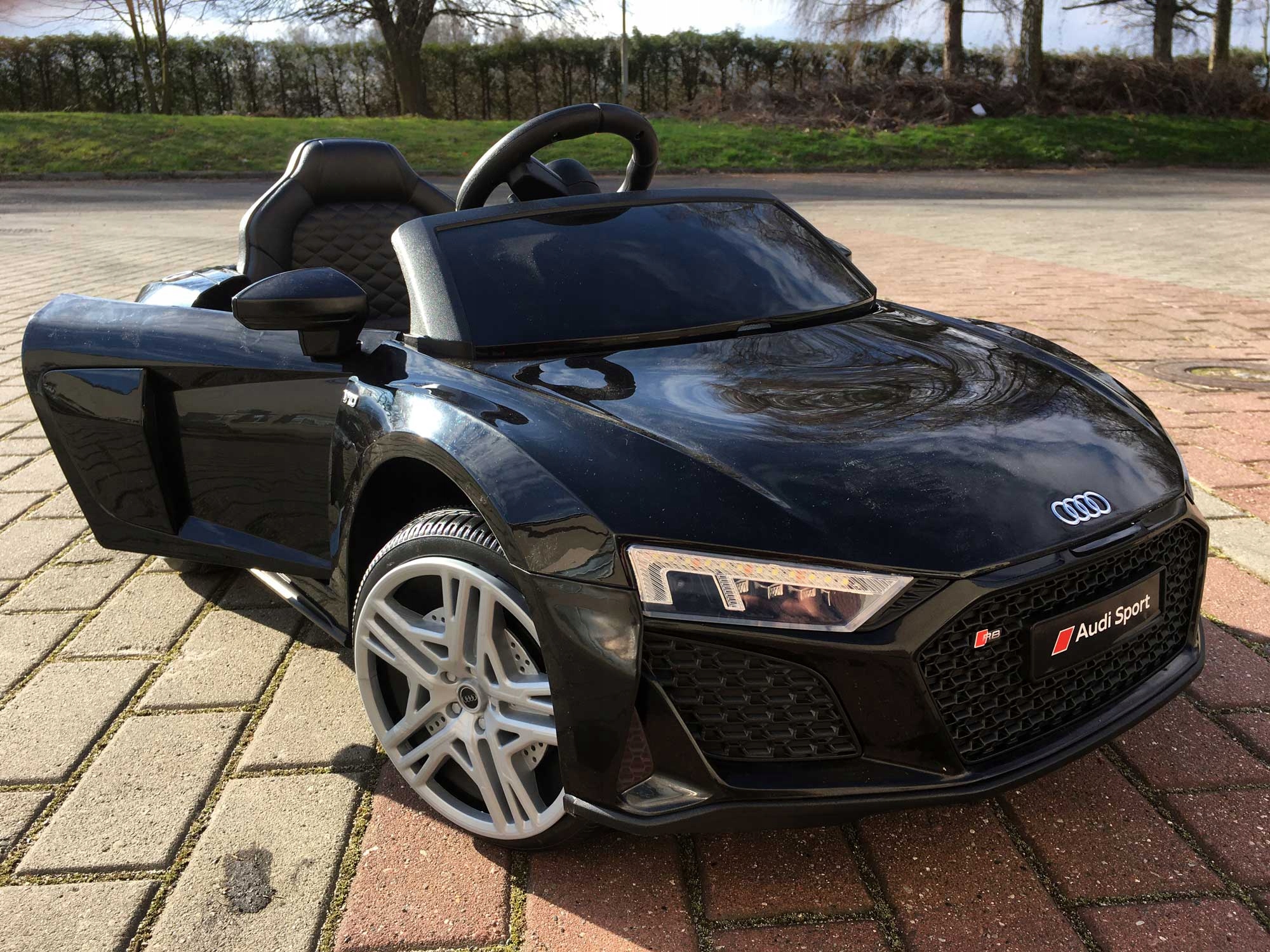 Auto Na Akumulator Audi R8 Spyder LEDy USB PILOT Marka Szomik