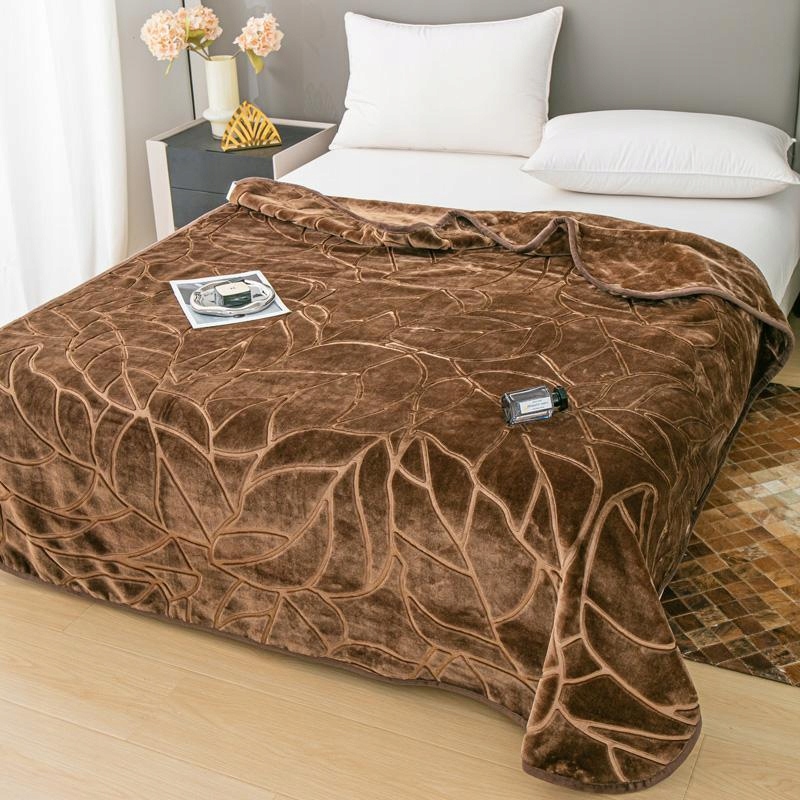 Akrylová deka 160x200 Liv hnědé listy, lisovaný přehoz