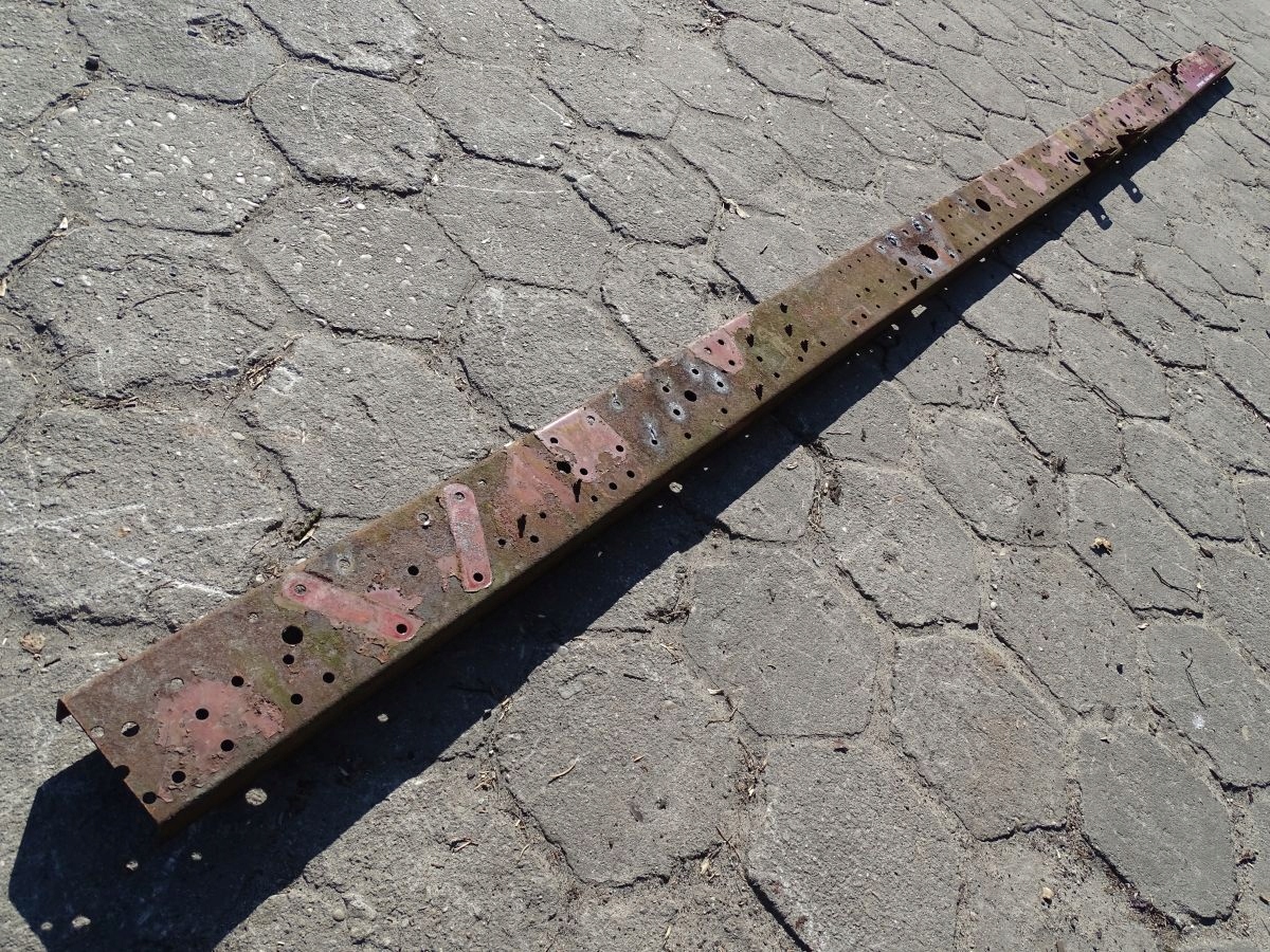 IVECO EUROCARGO I RAMA LEWA BOK RAMY 17 5 540X18 Car type Trucks