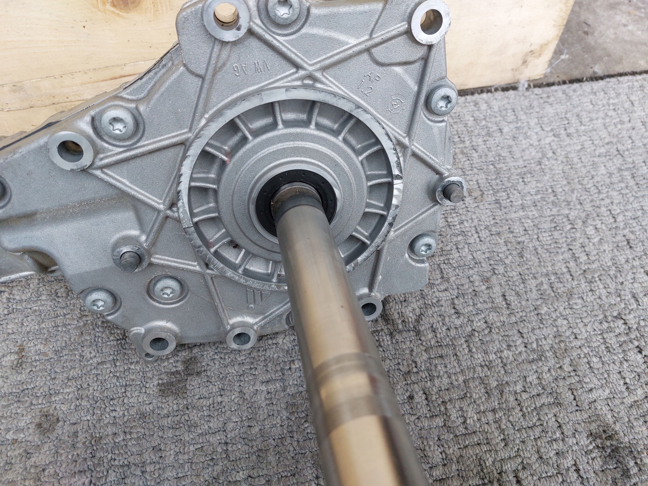 BENTLEY CONTINENTAL GT 21r diff differential of a cam front front 09T409505A