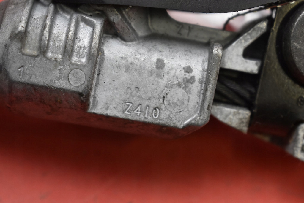 adjuster ZAPINKA supports right front 607075100D OPEL CORSA D 06-11