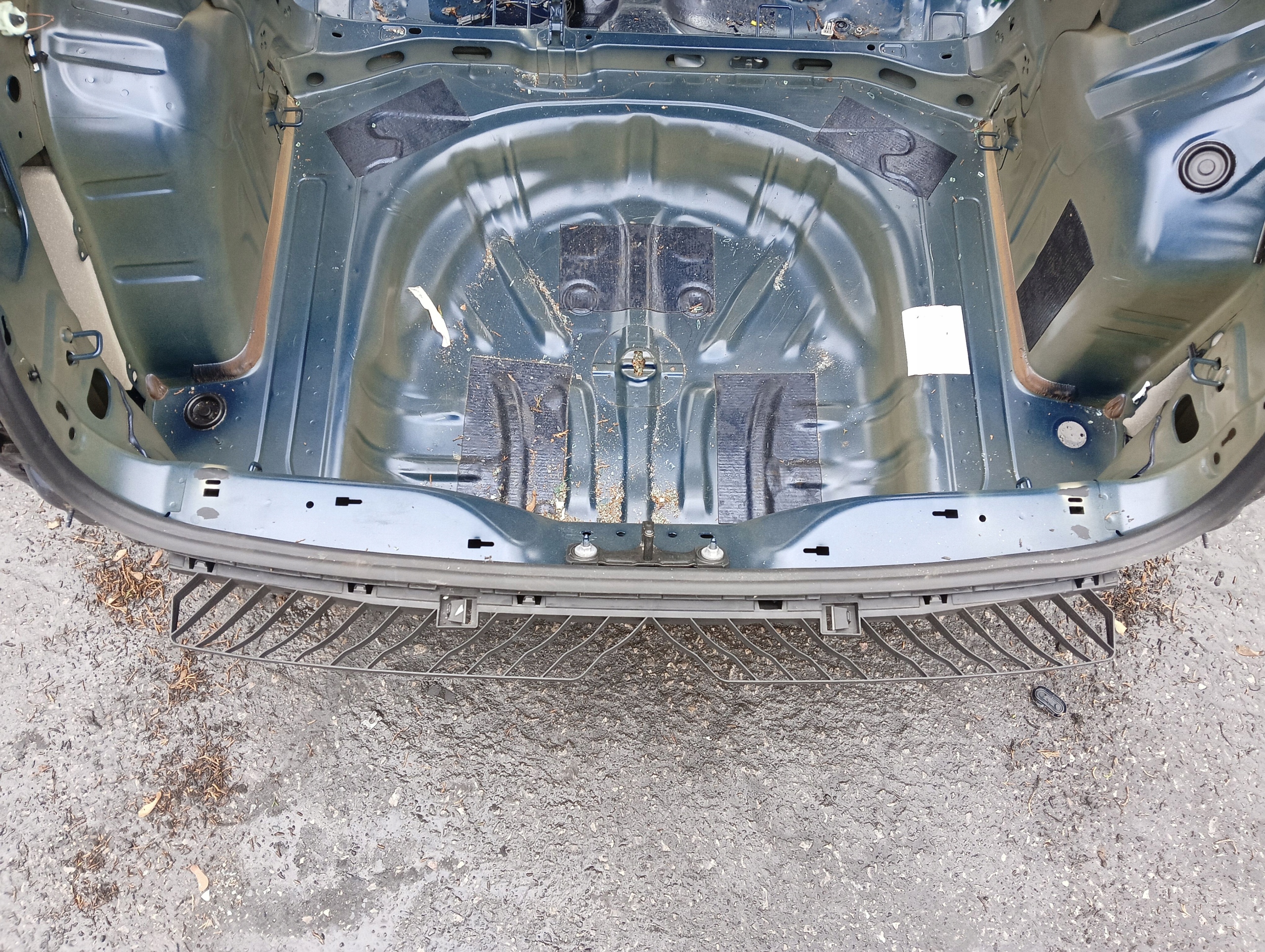 PAS TYLNY VOLKSWAGEN T-ROC (2017-2021) LC5B Stan opakowania zastępcze