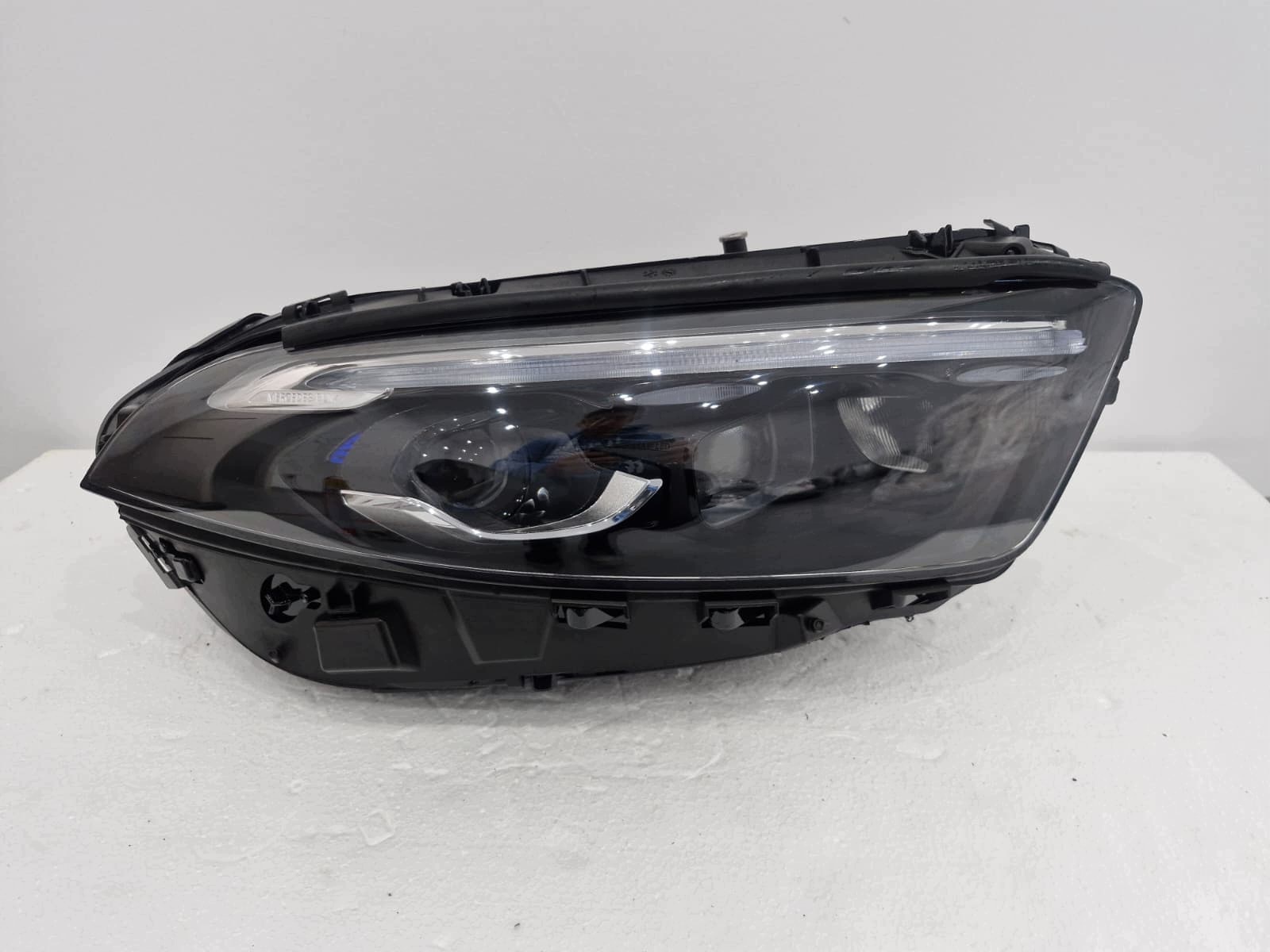 light right Mercedes A Klasa W177 LIFT Multibeam LED