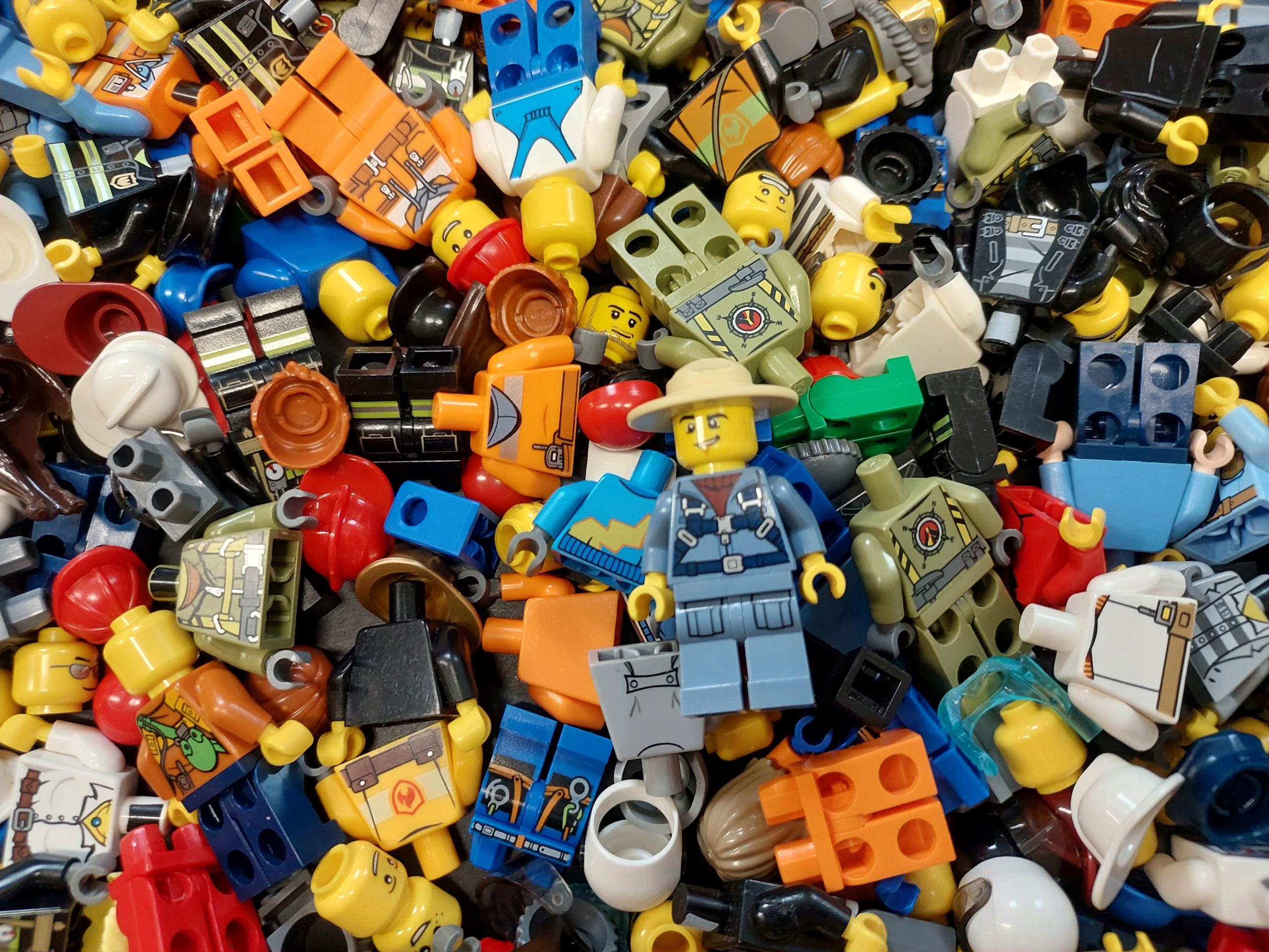 Lego oryginalne minifigurki losowe 5 szt Marka LEGO