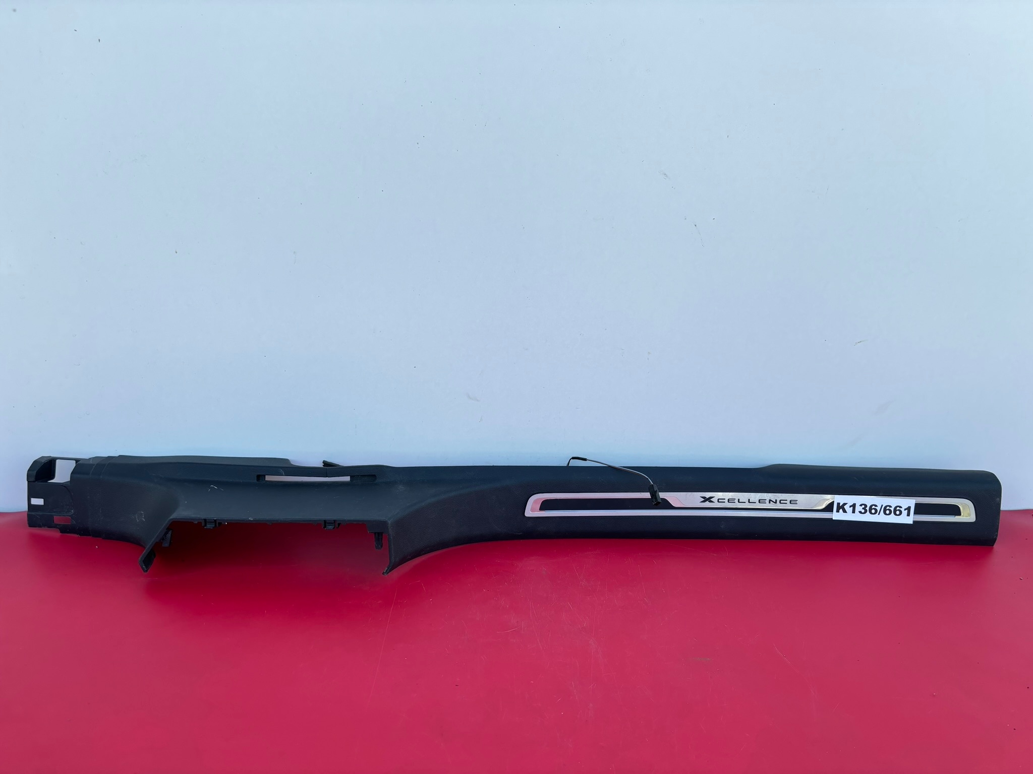 VW TIGUAN 2 II right moulding threshold cap LED XCELLENCE K136/661