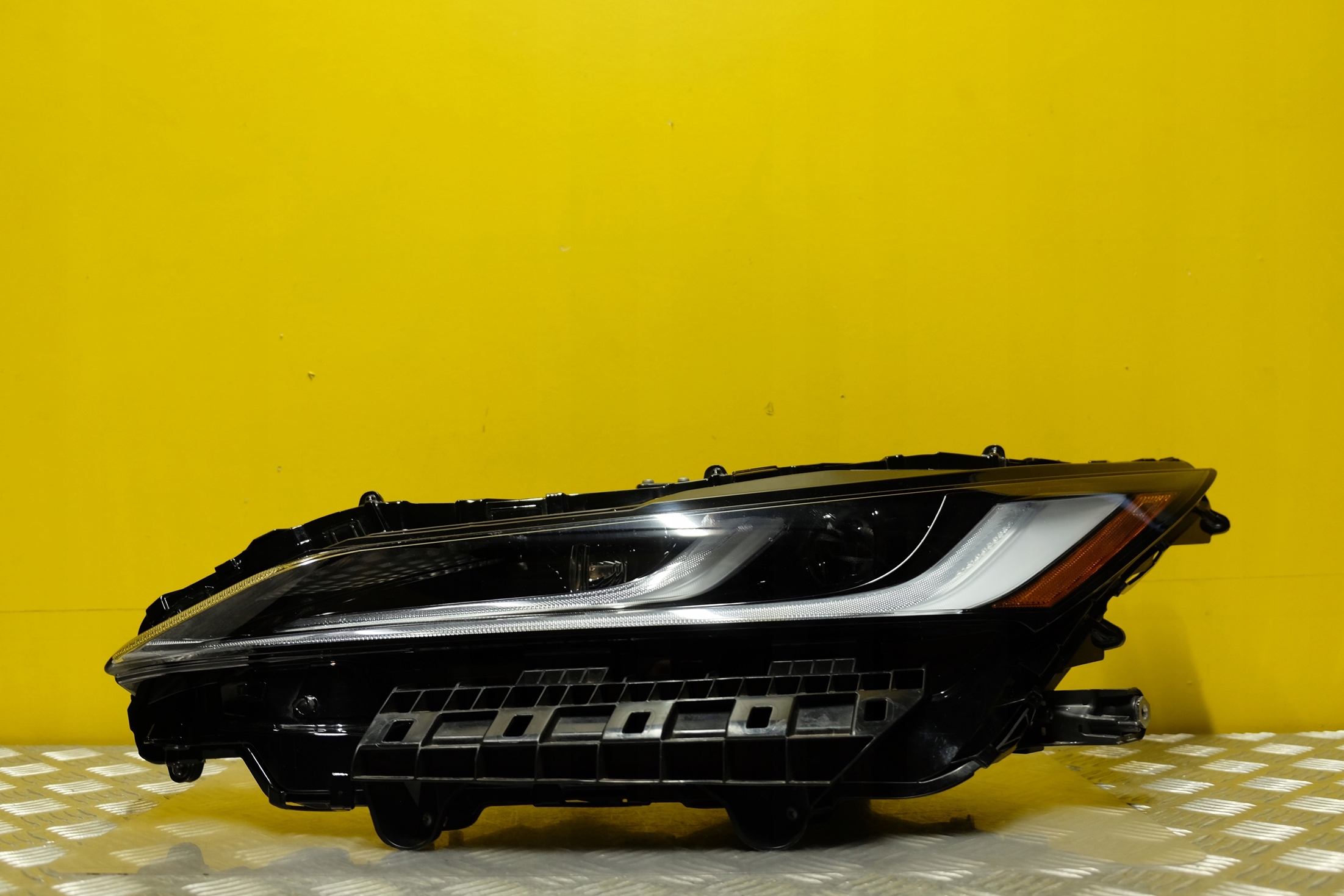 TOYOTA VENZA 2021 2022 ФАРИ ФАРА ПЕРЕД LED ЛІВА USA