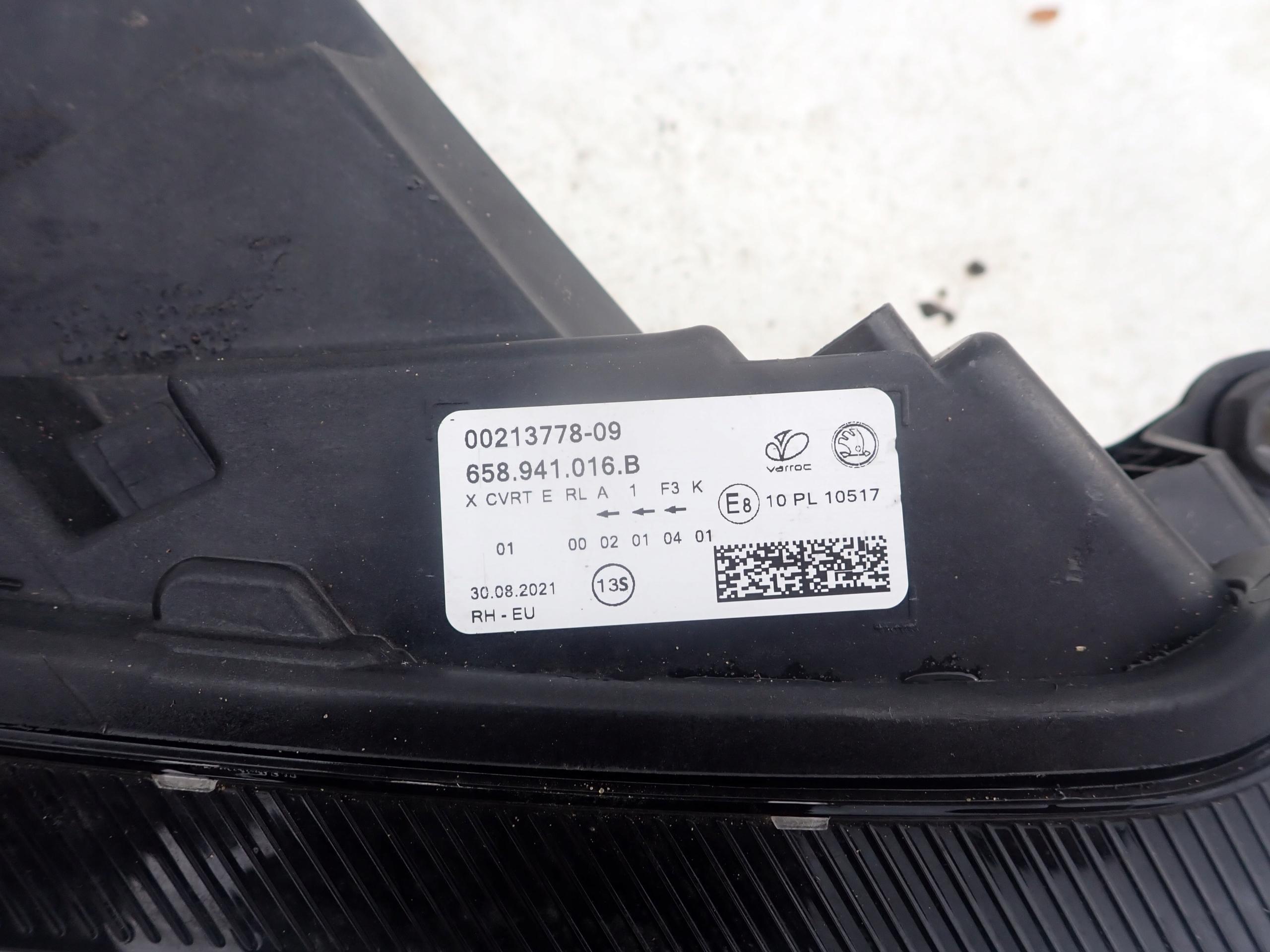 SKODA KAMIQ 19- light right front FULL LED PUSZKA
