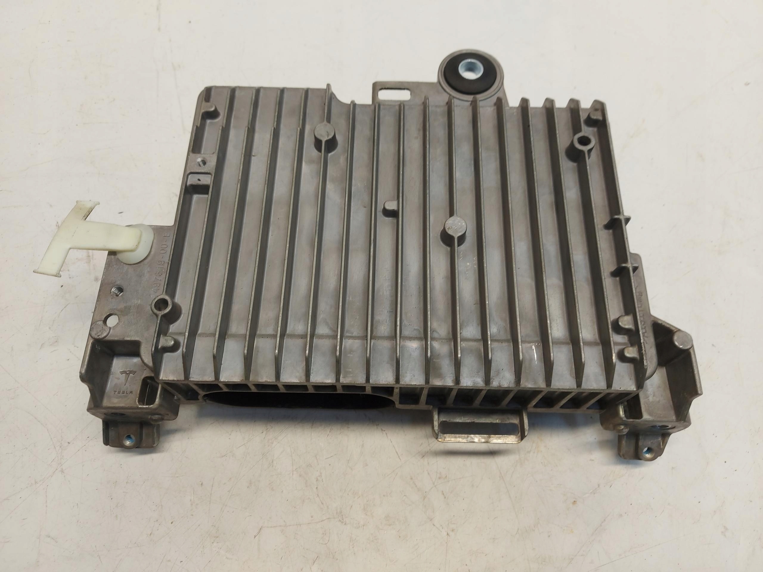 TESLA MODEL Y 2024r module control unit KOMFORTU 1497327-00-B