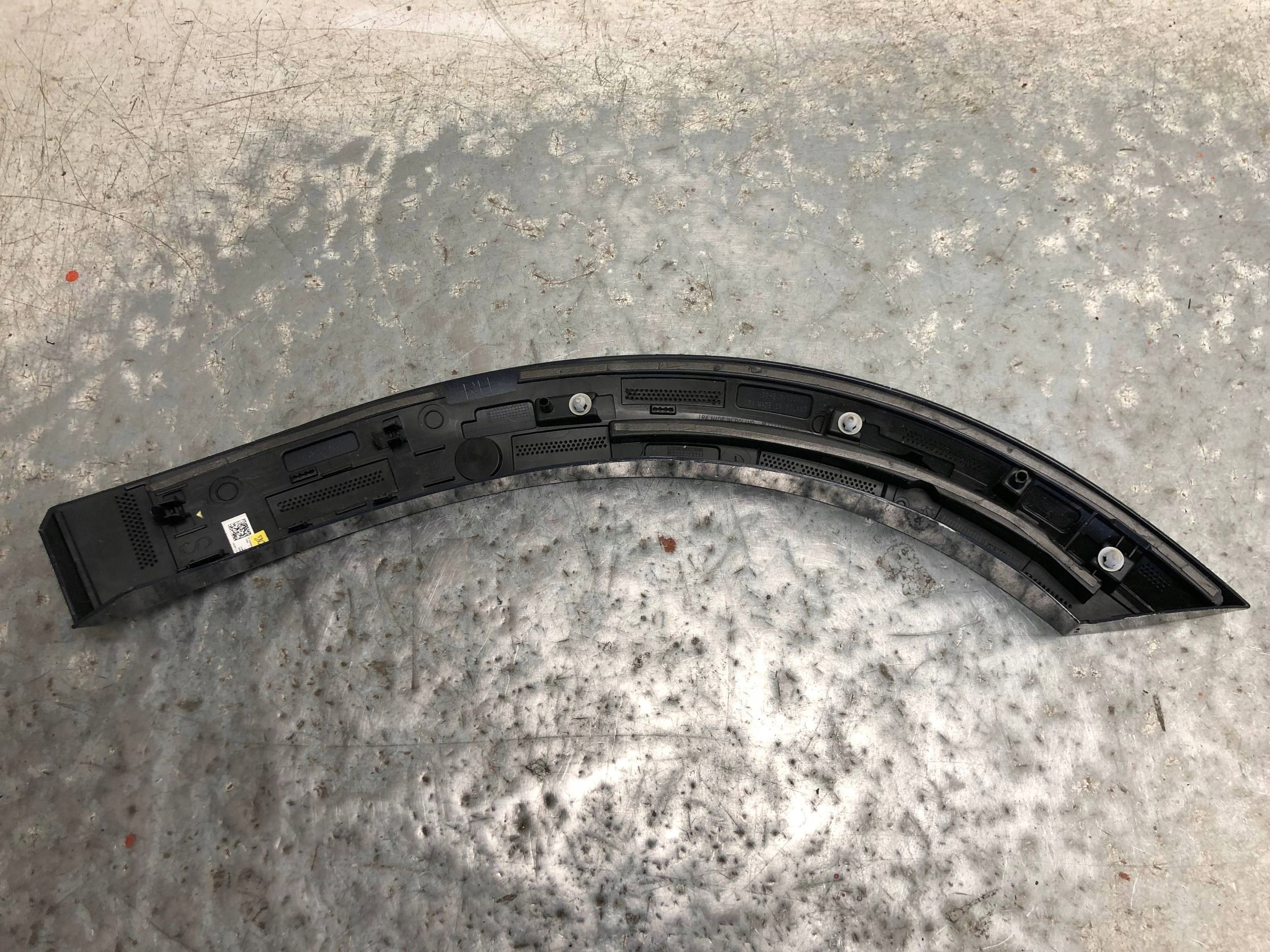 modanatura parafango Destra posteriore AUDI Q8 4MN 4MN854819A